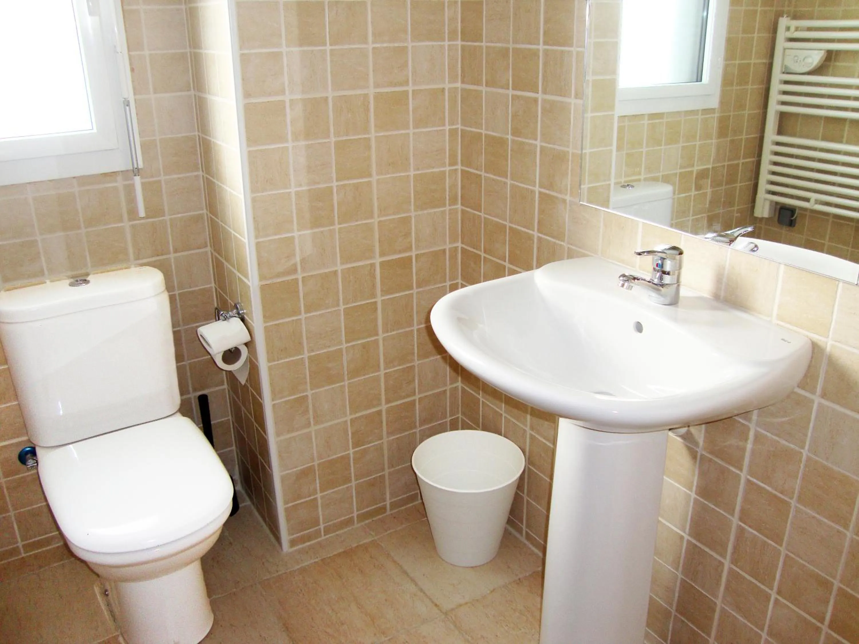 Bathroom in Apartamentos Araco 3000