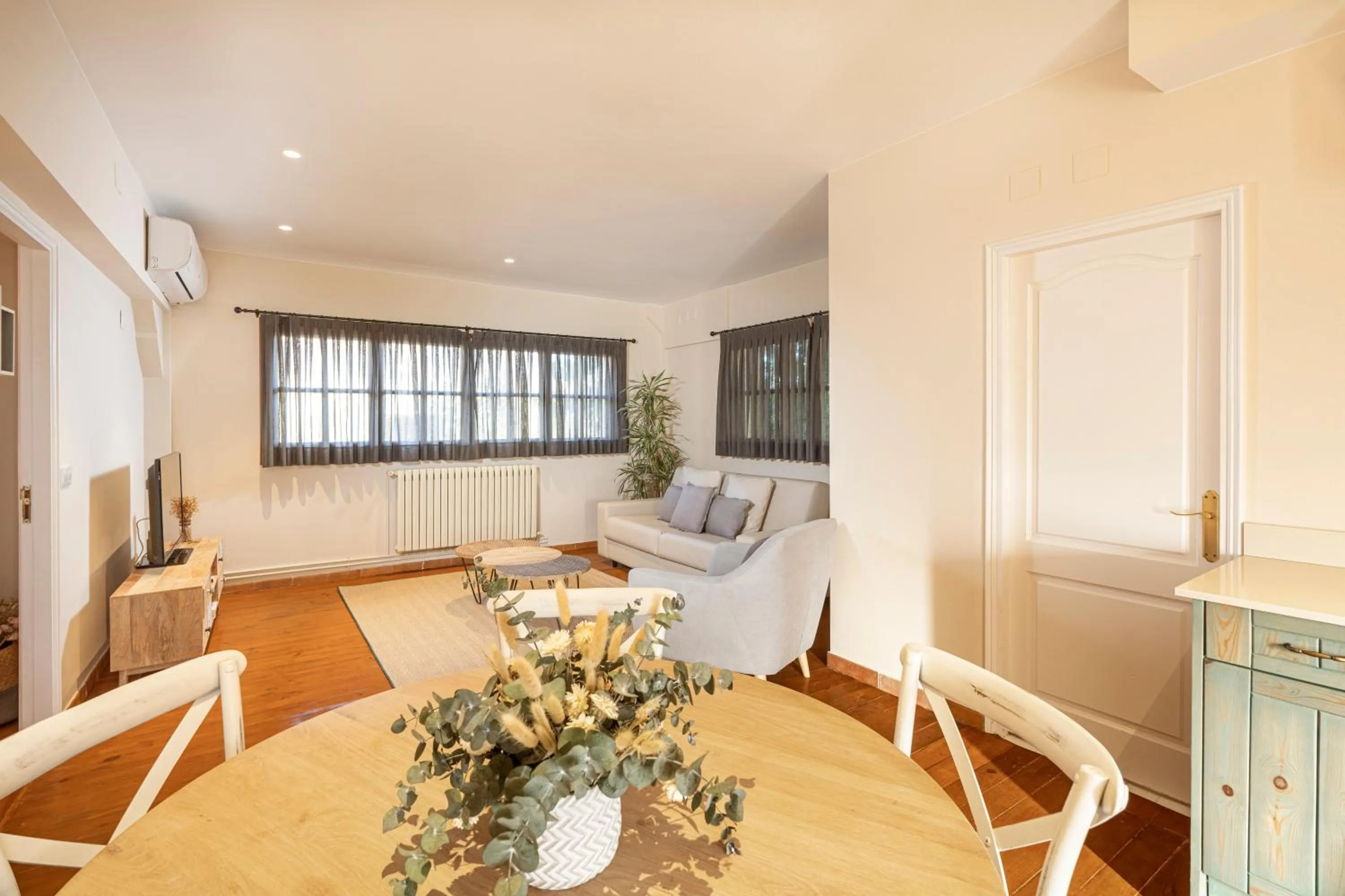 Communal lounge/ TV room in Masos Can Sot