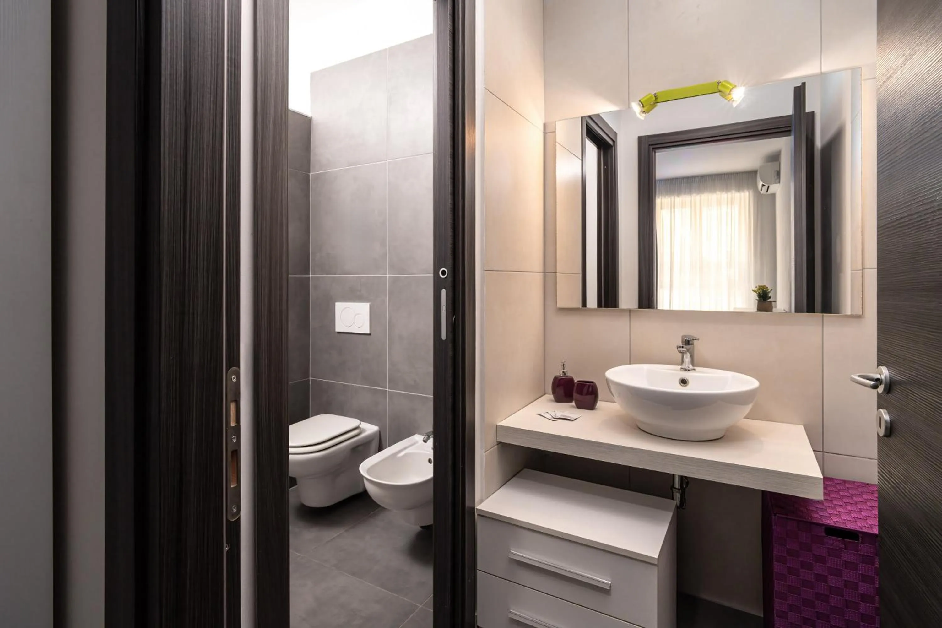 Bathroom in Residence Palazzo dei Delfini by RECEPTIO