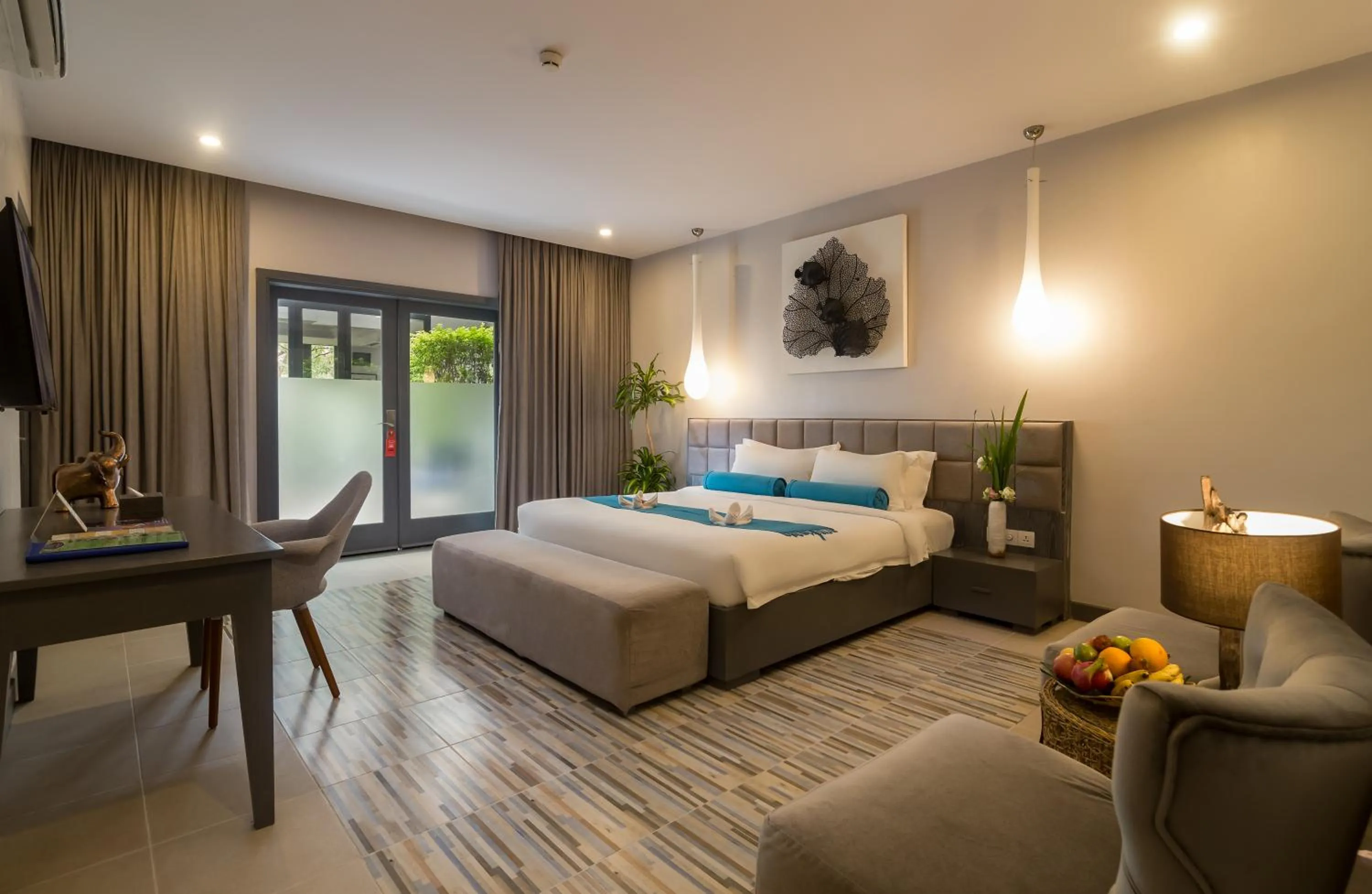 Photo of the whole room, Bed in Damrei Residence & Spa