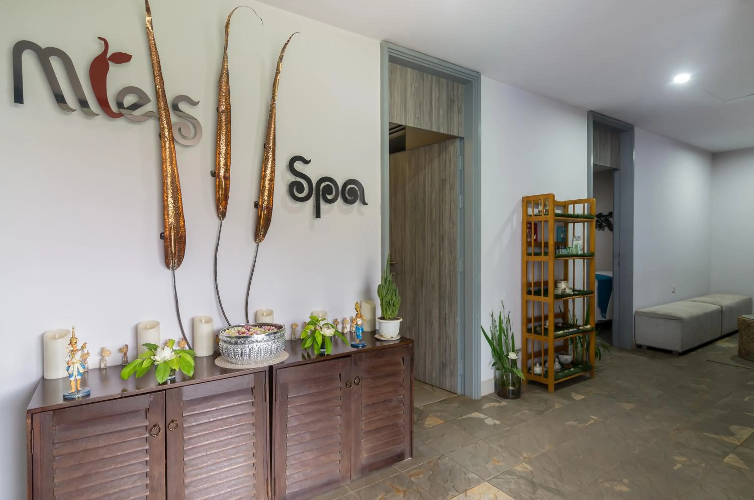 Massage in Damrei Residence & Spa