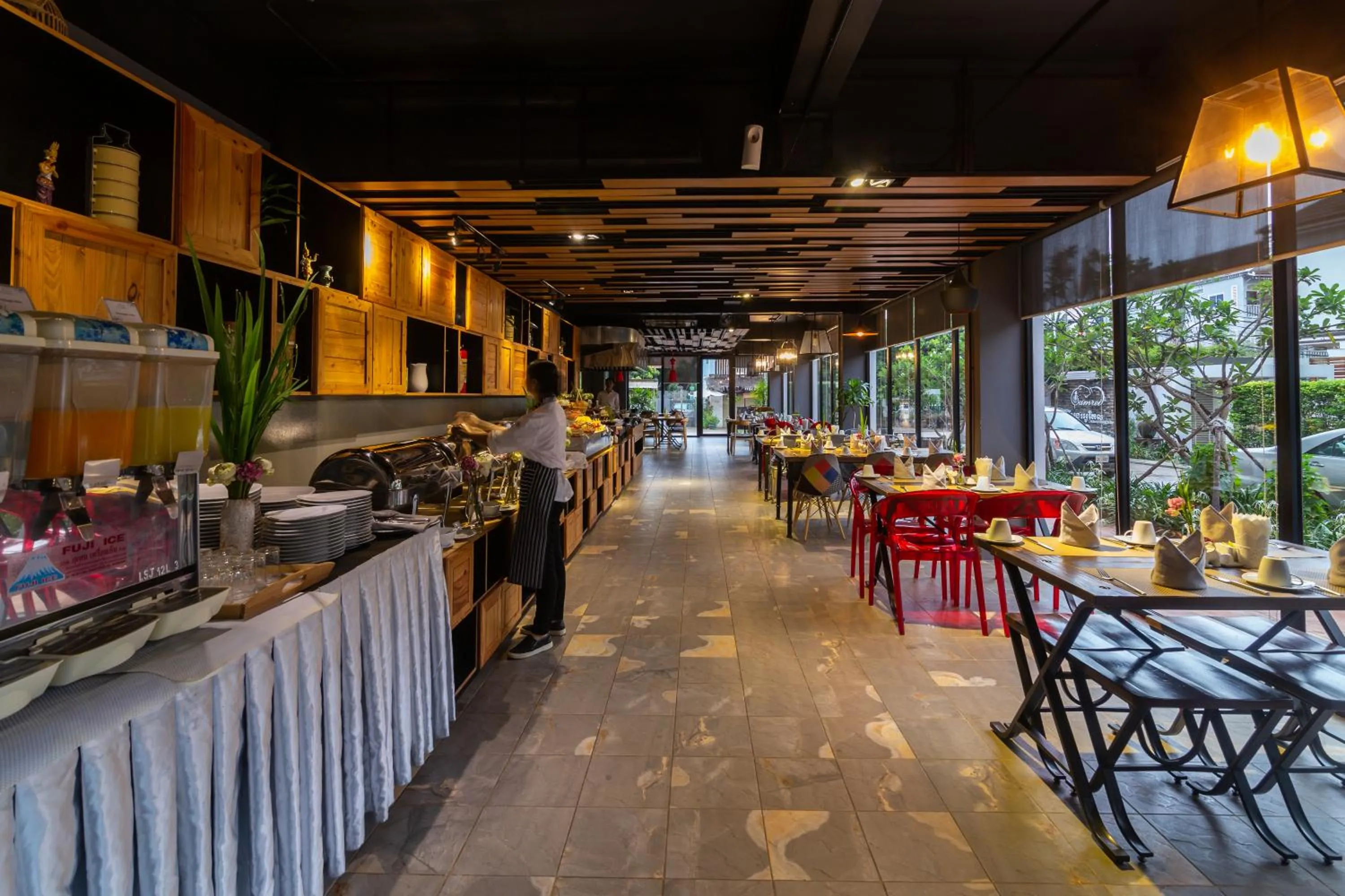 Restaurant/places to eat in Damrei Residence & Spa