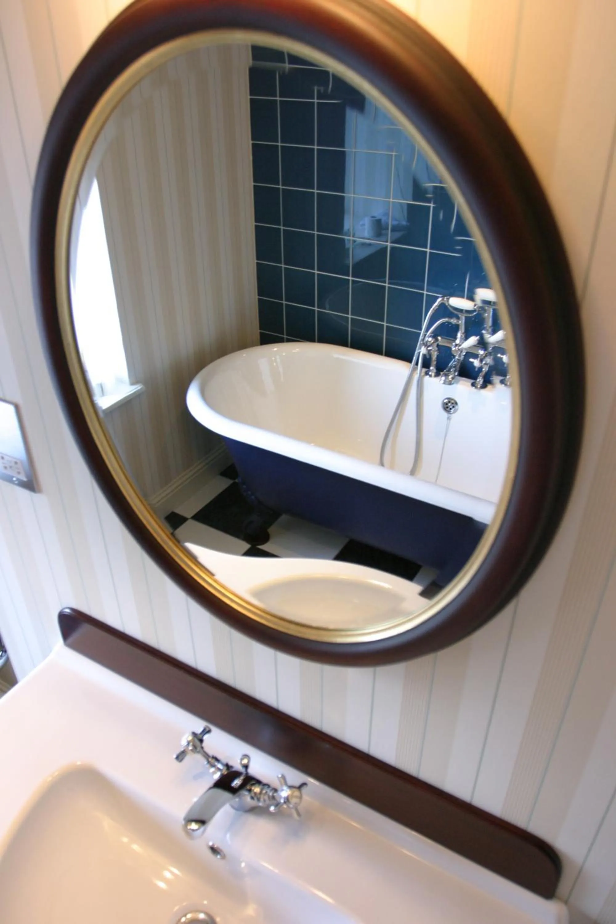 Bathroom in Loch Fyne Hotel & Spa