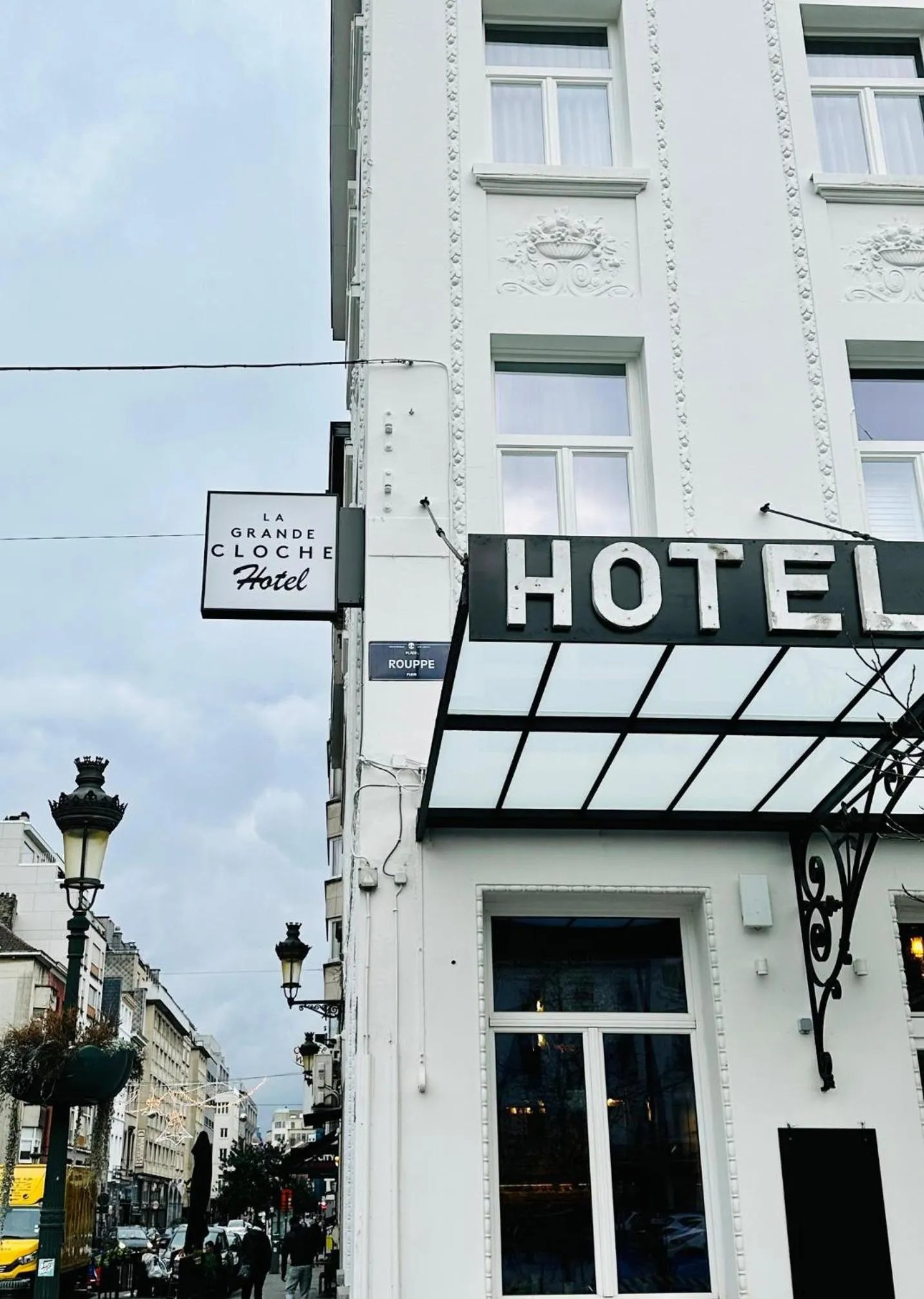 Property building in Hotel La Grande Cloche