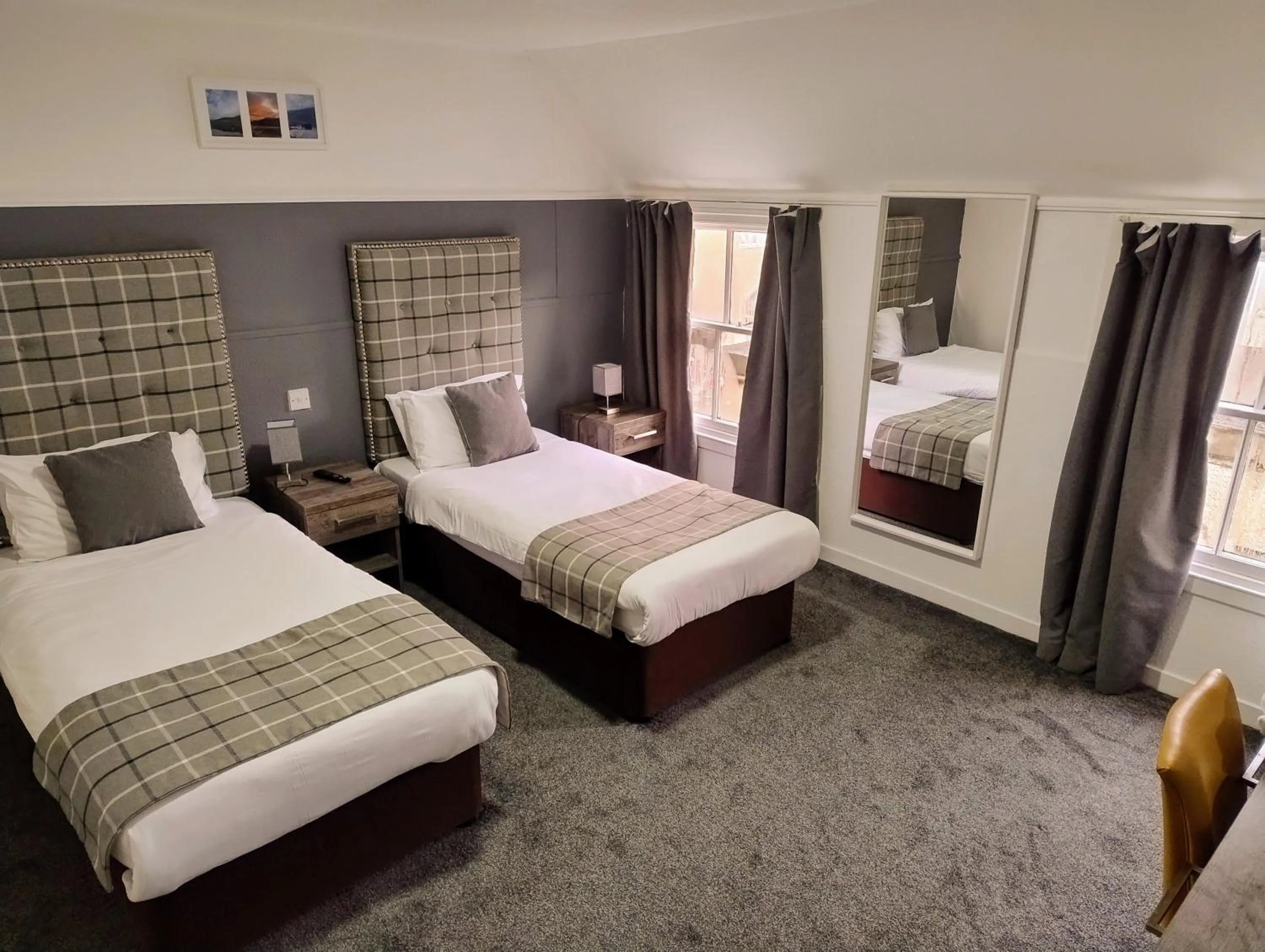 Bedroom, Bed in Royal Thurso Hotel