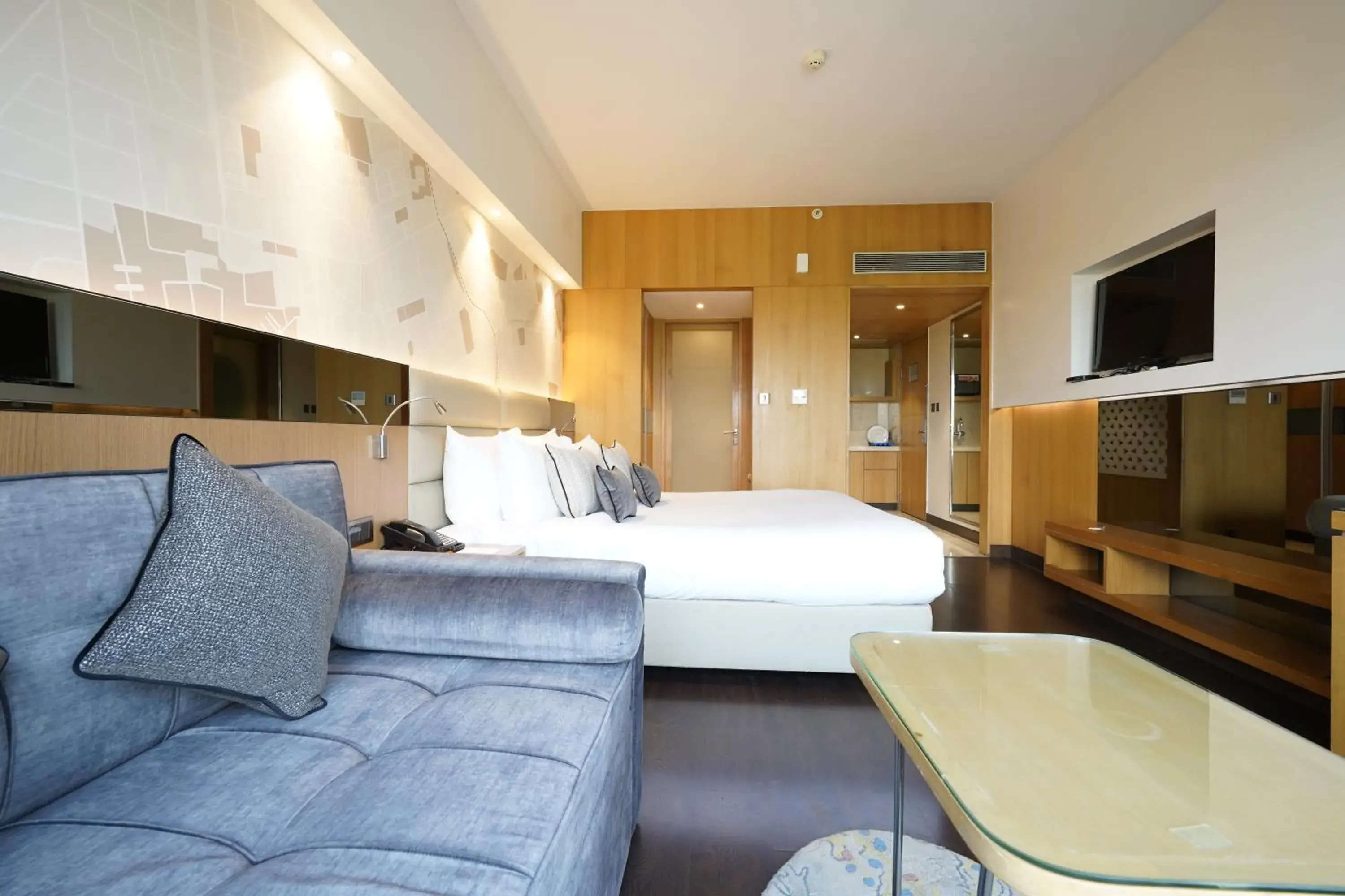 Fern Club Room - single occupancy in The Fern - Goregaon Fern Club Room - single occupancy in The Fern - Goregaon