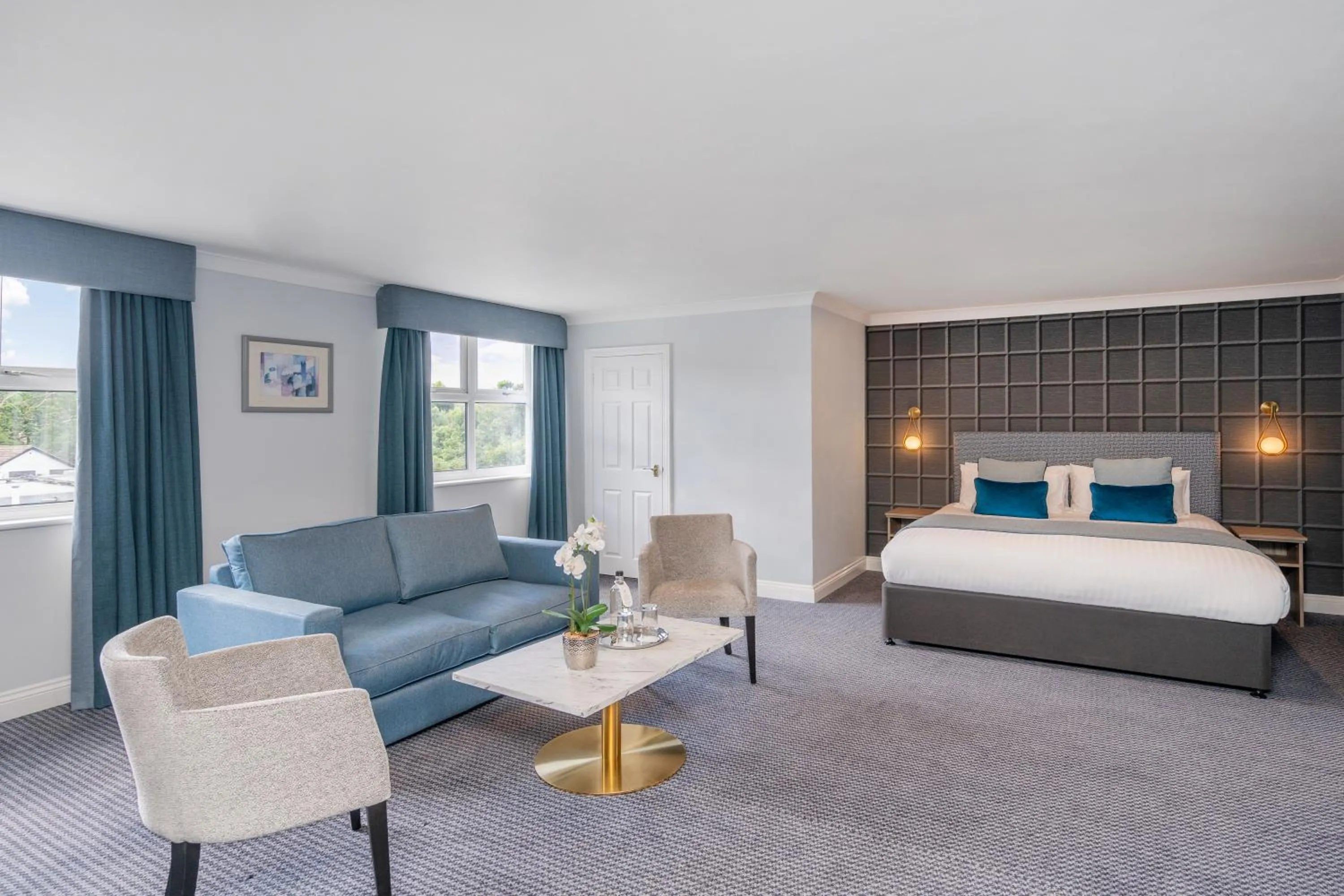 Photo of the whole room, Bed in Bromley Court Hotel London