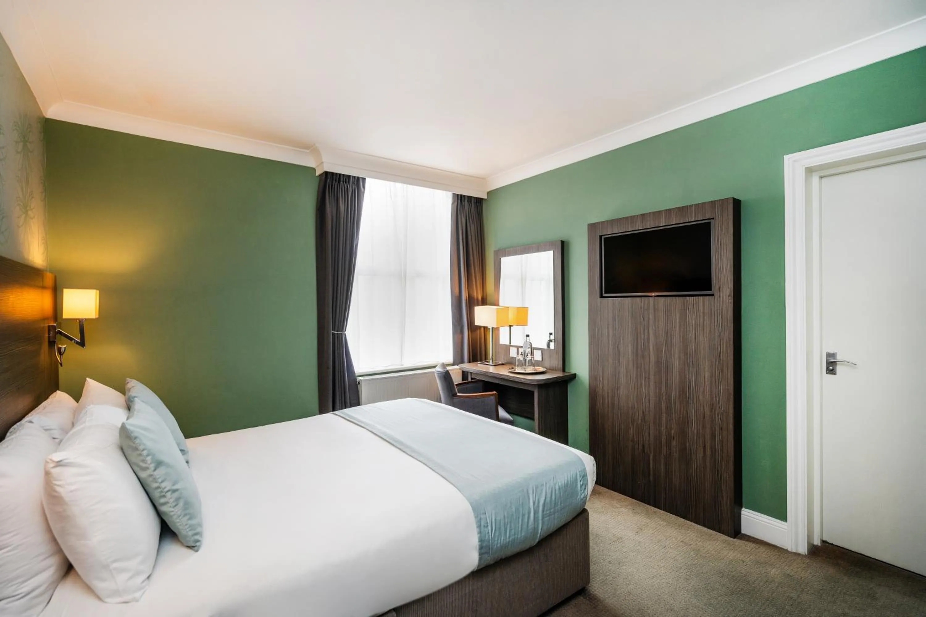 Bed in Bromley Court Hotel London