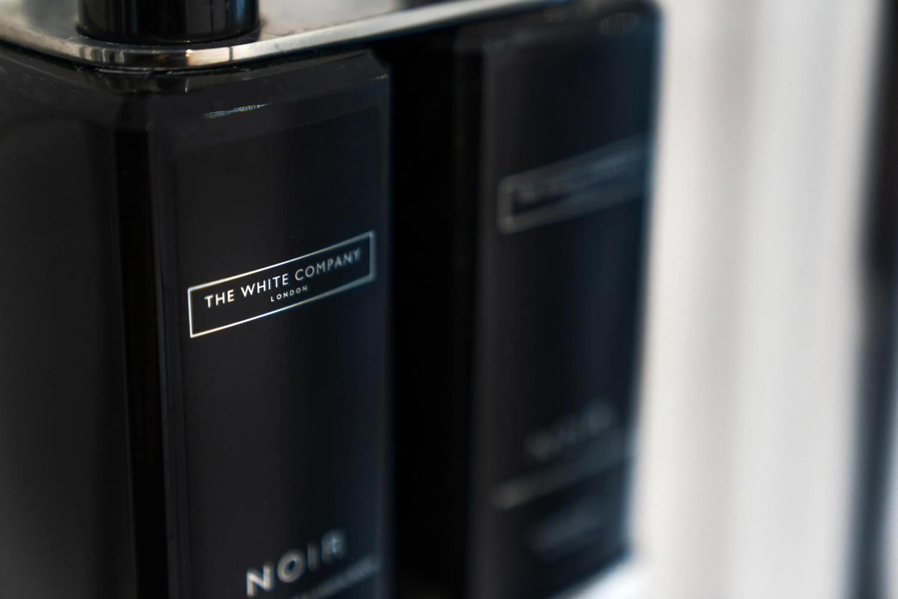 Bathroom in Bromley Court Hotel London