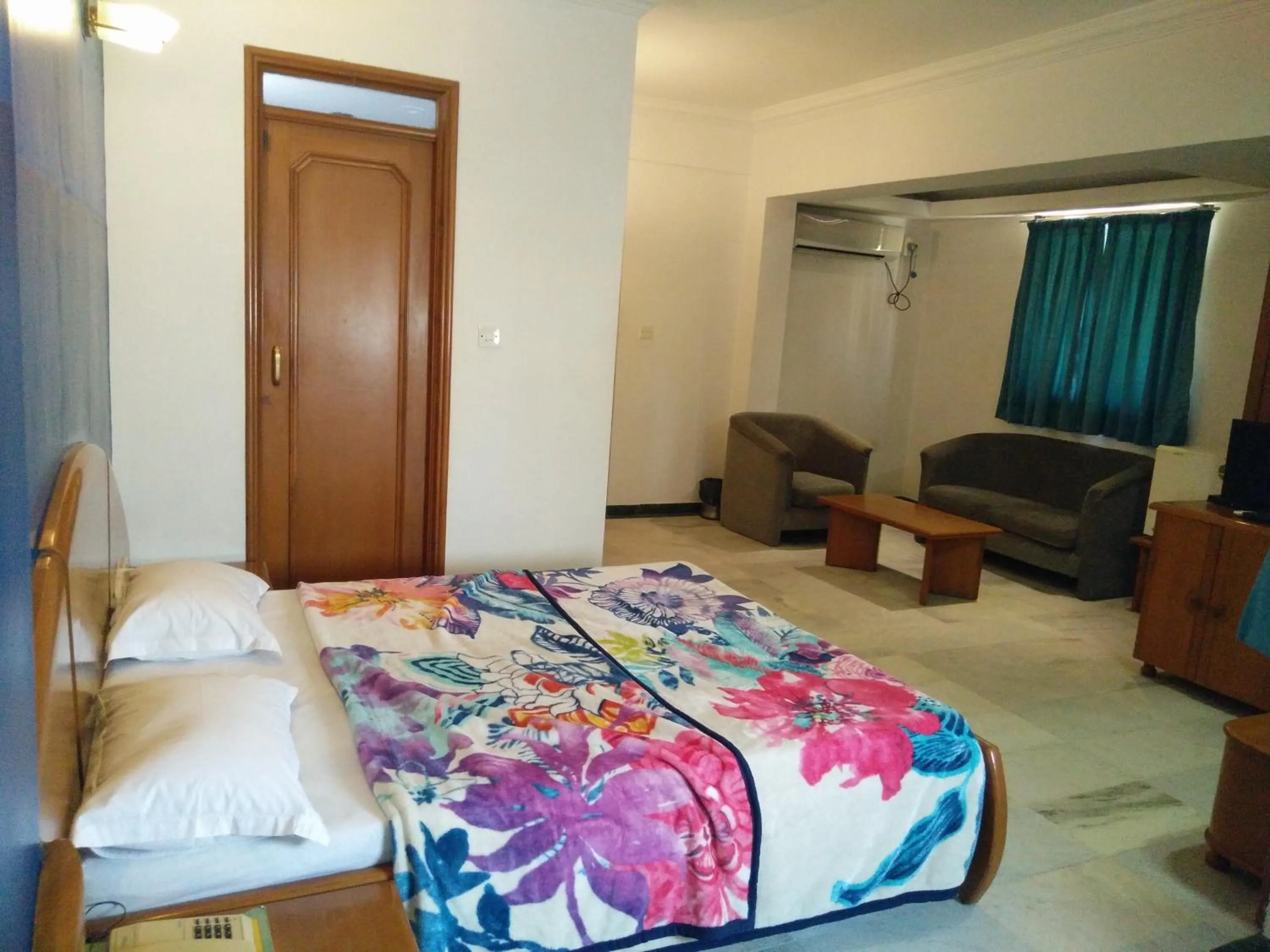 Photo of the whole room, Bed in Hotel GRG