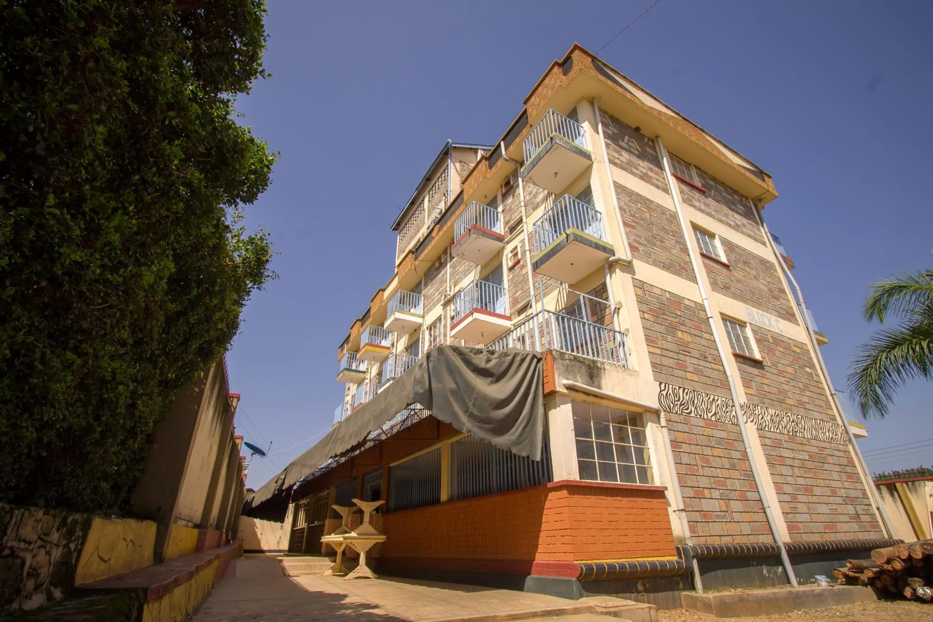 Property building in Jamindas Paradise Motel