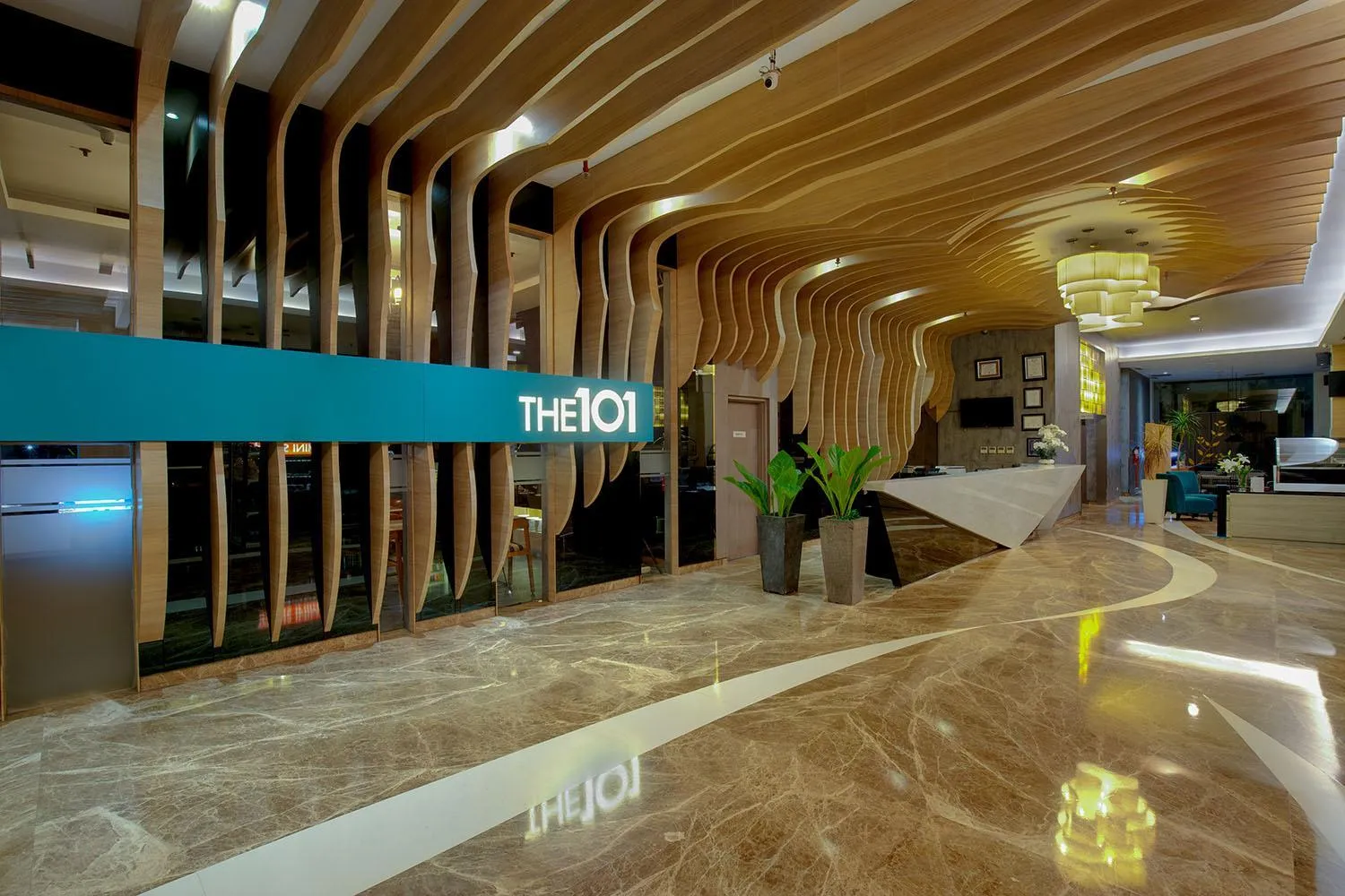 Lobby or reception in THE 1O1 Palembang Rajawali