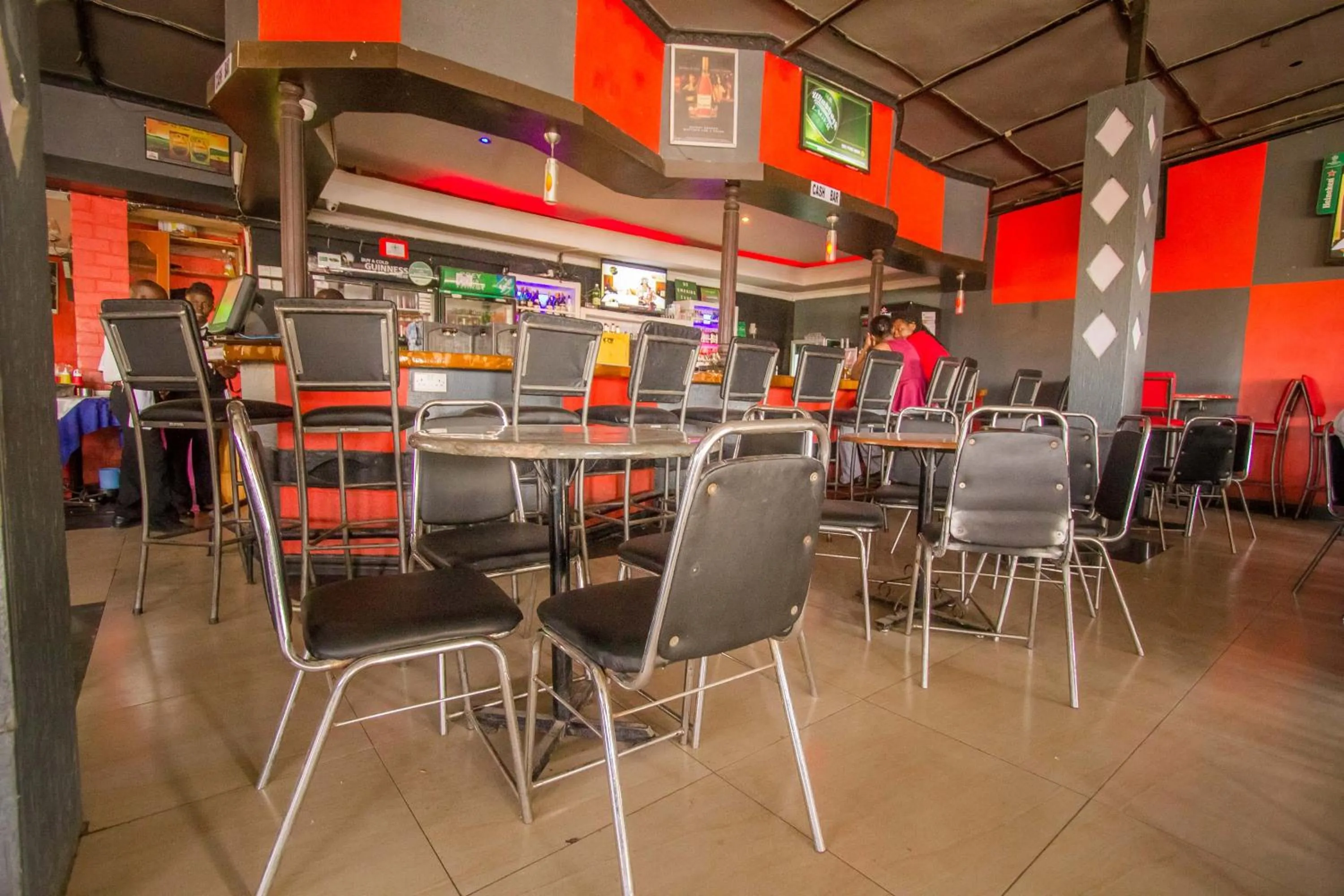 Restaurant/places to eat in Hotel Nomad