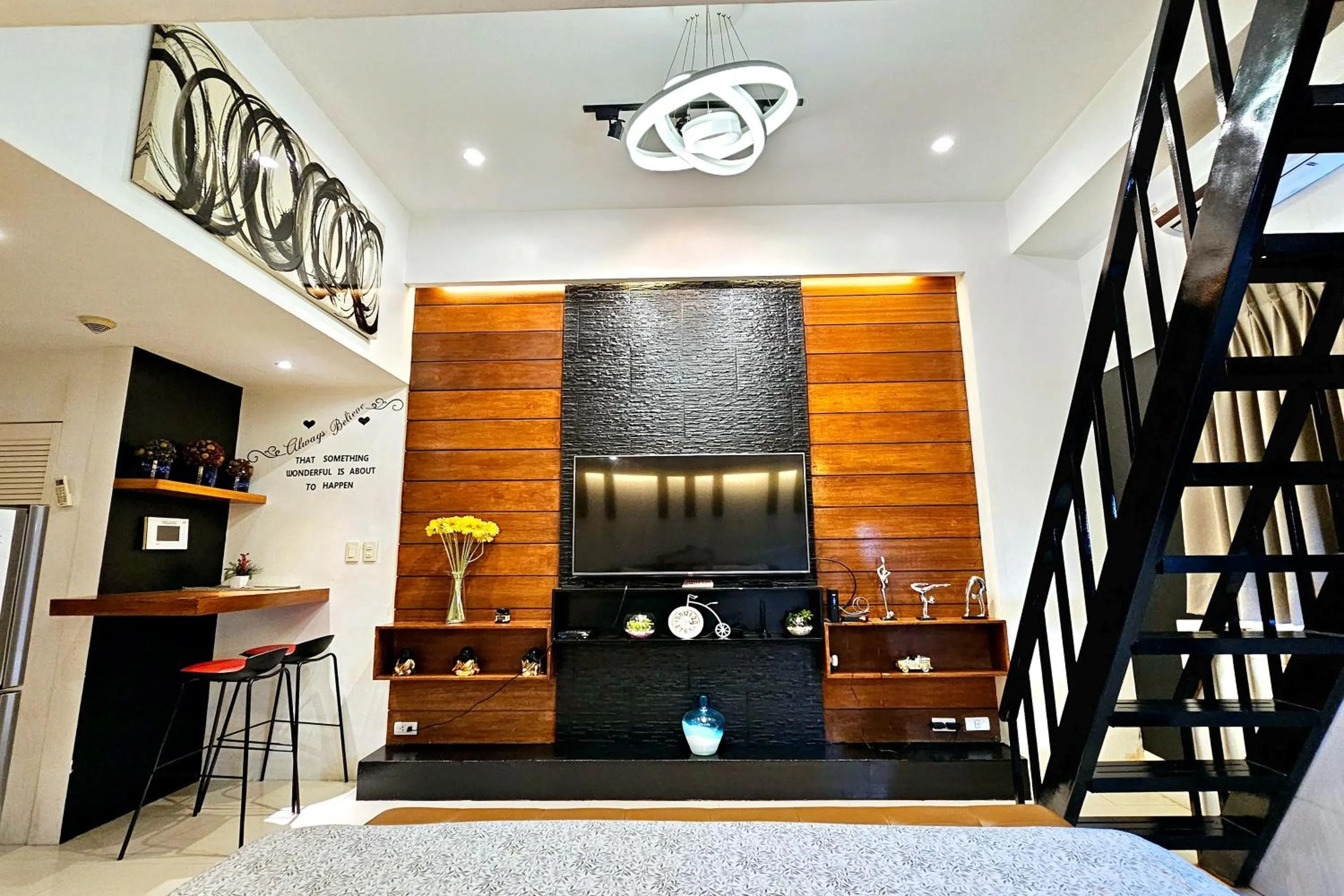 Living room in PRS at One Palm Tree Villa near T3 Airport