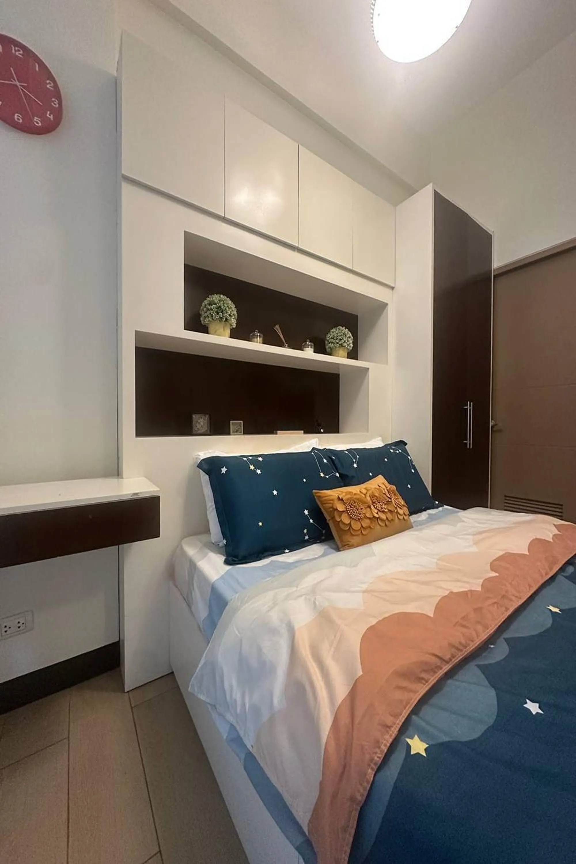 Bed in PRS at One Palm Tree Villa near T3 Airport