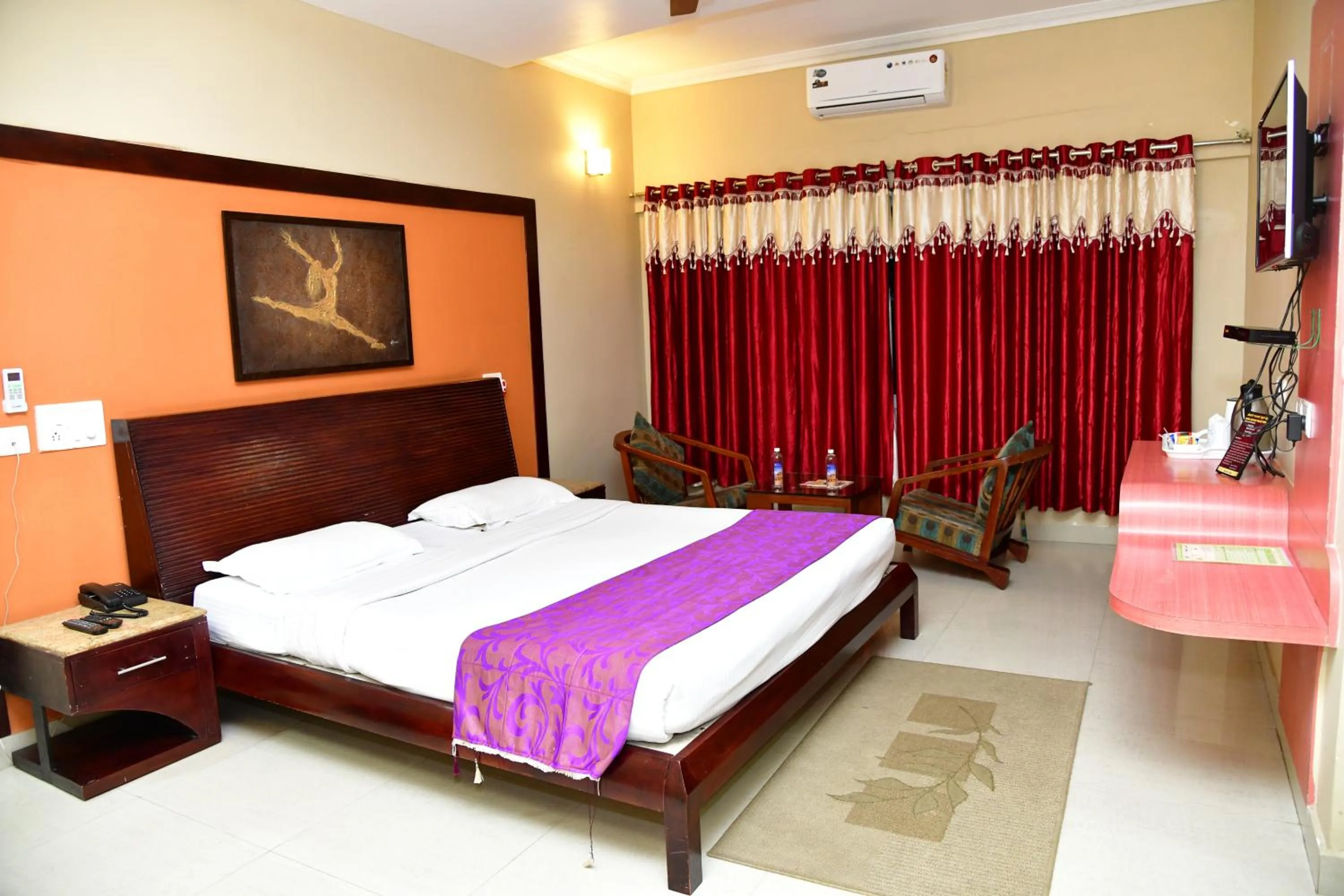 Bed in KSTDC Hotel Mayura Valley View Madikeri