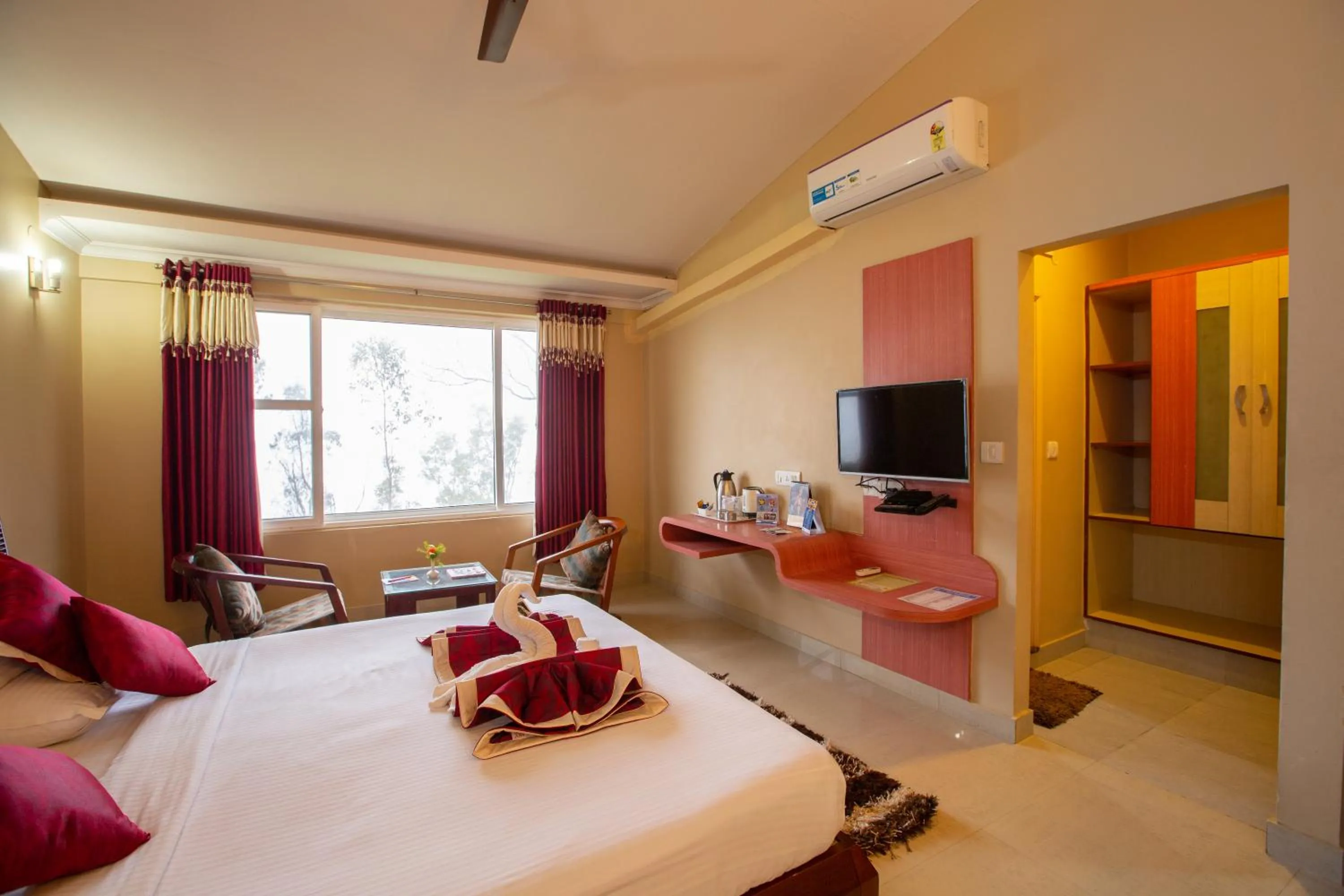 Bed in KSTDC Hotel Mayura Valley View Madikeri