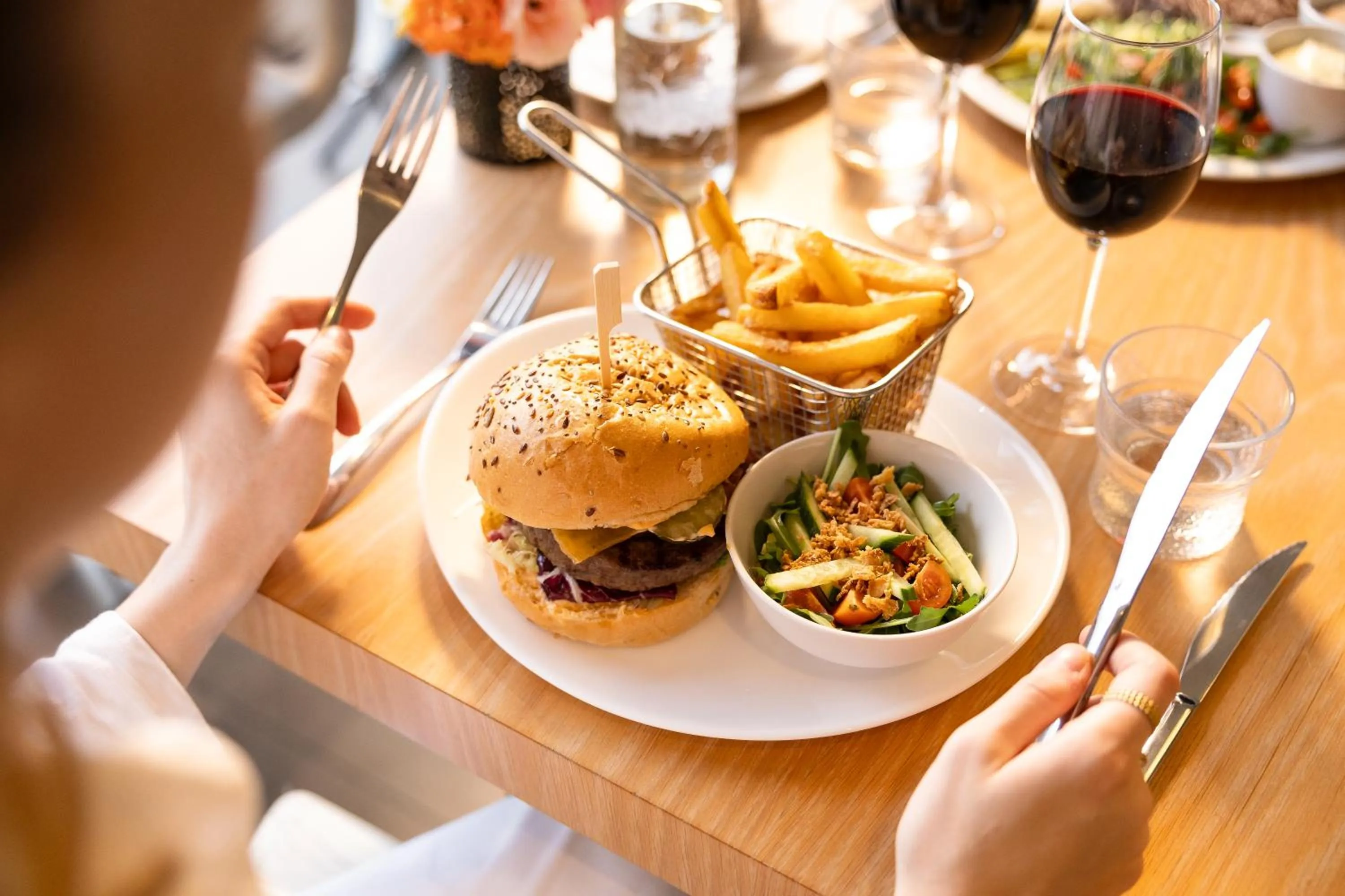 Restaurant/places to eat in Novotel Brussels Airport