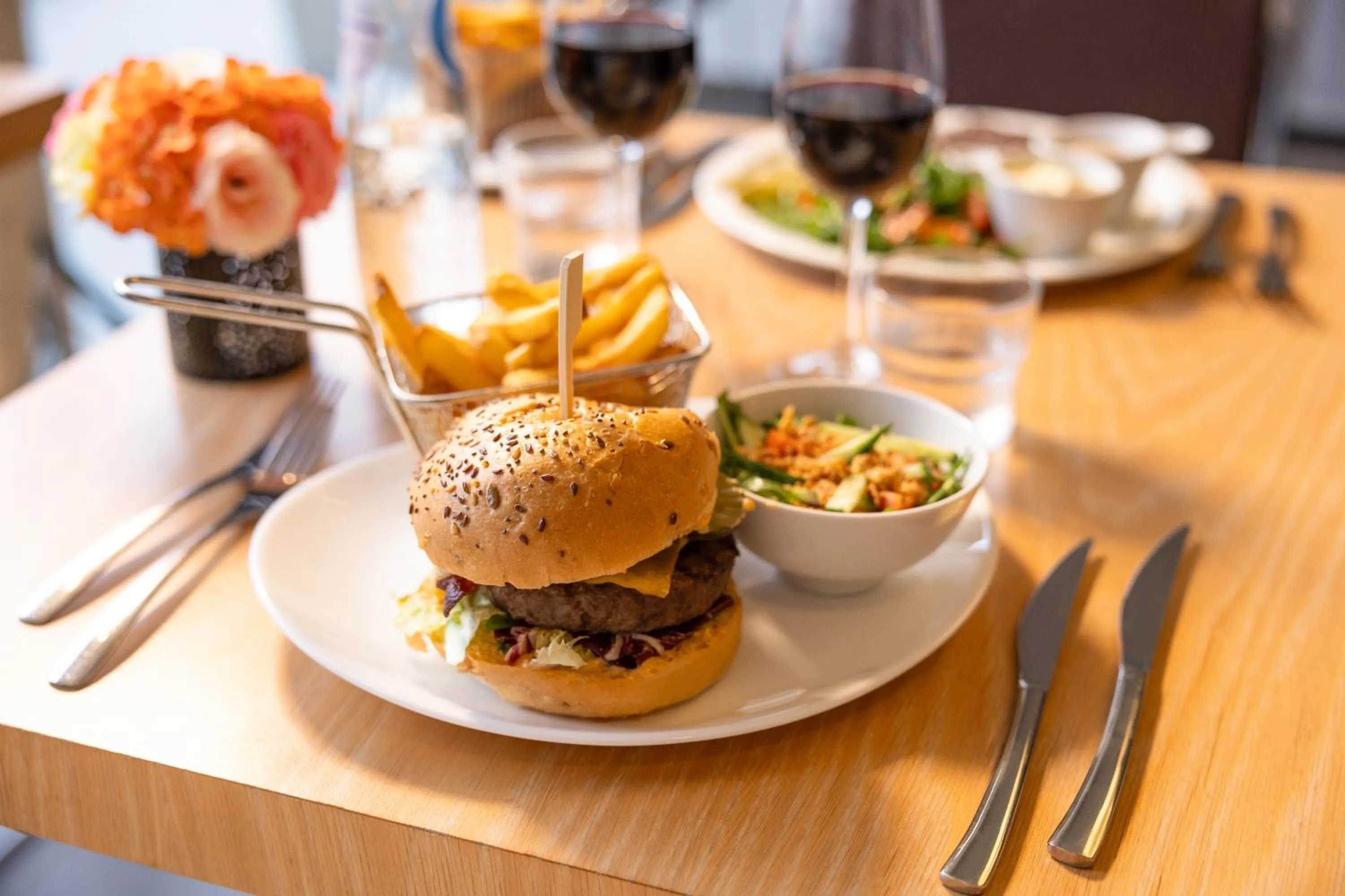 Restaurant/places to eat in Novotel Brussels Airport