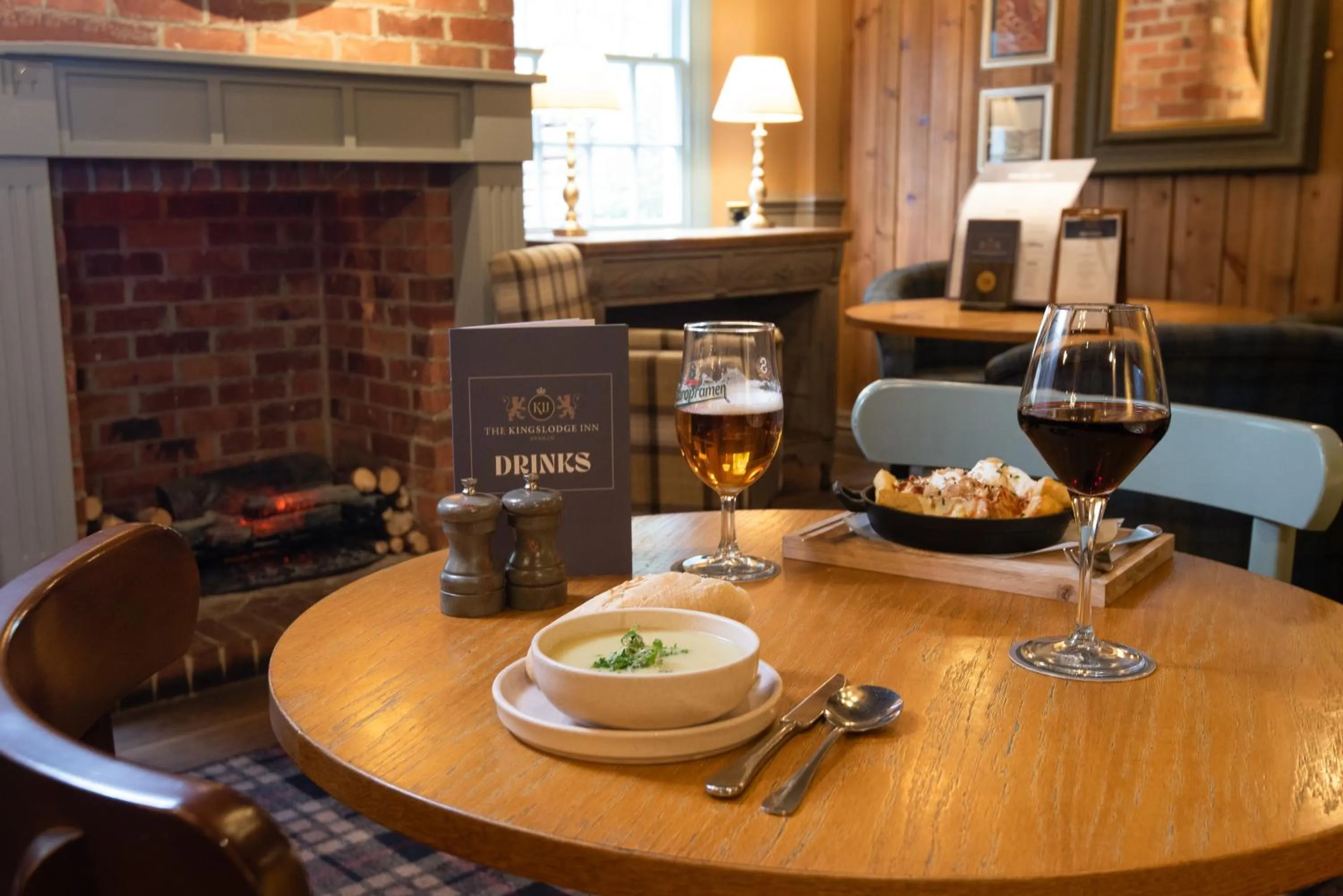 Food and drinks in The Kingslodge Inn - The Inn Collection Group
