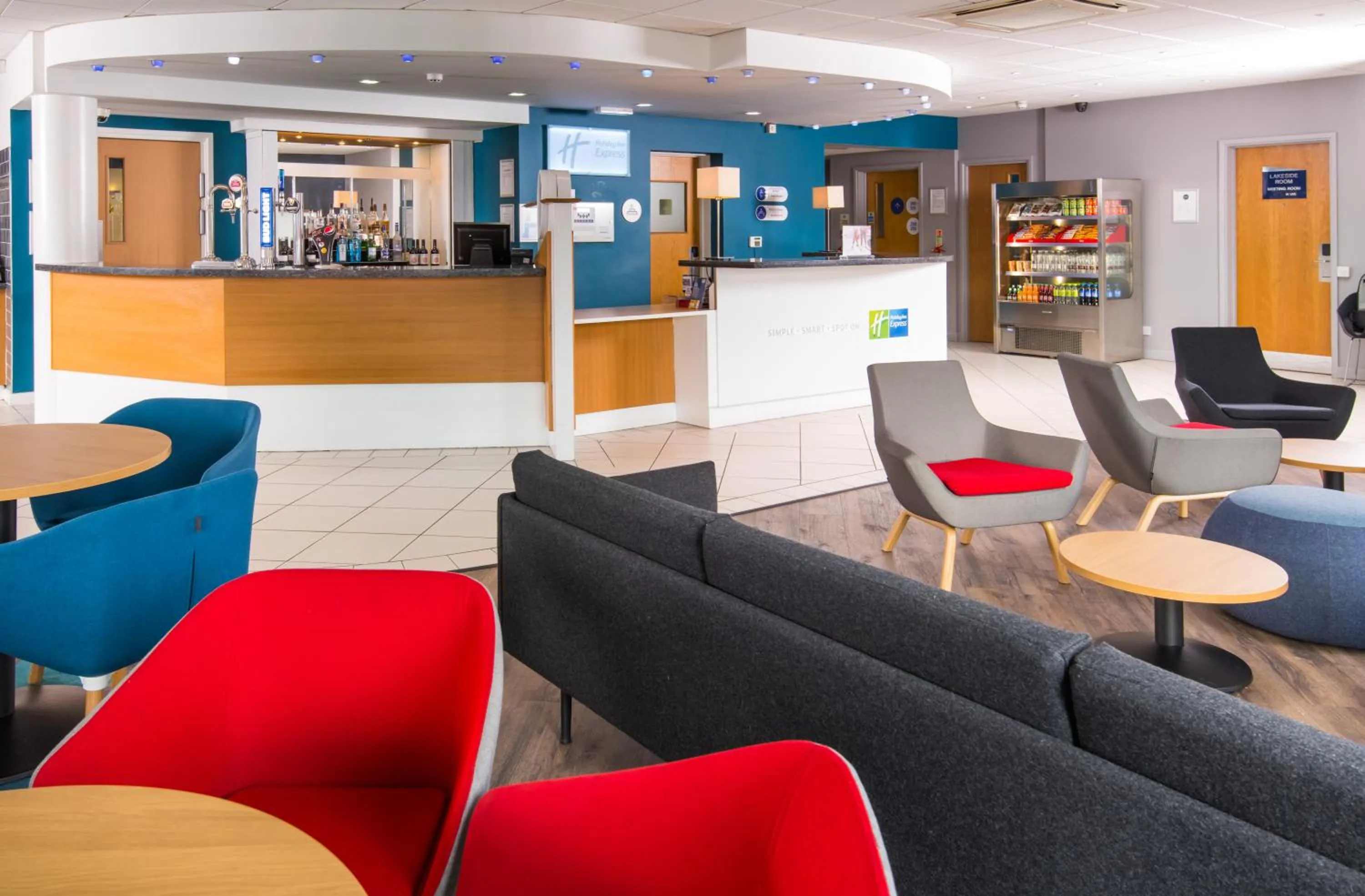 Lobby or reception in Holiday Inn Express Manchester East by IHG