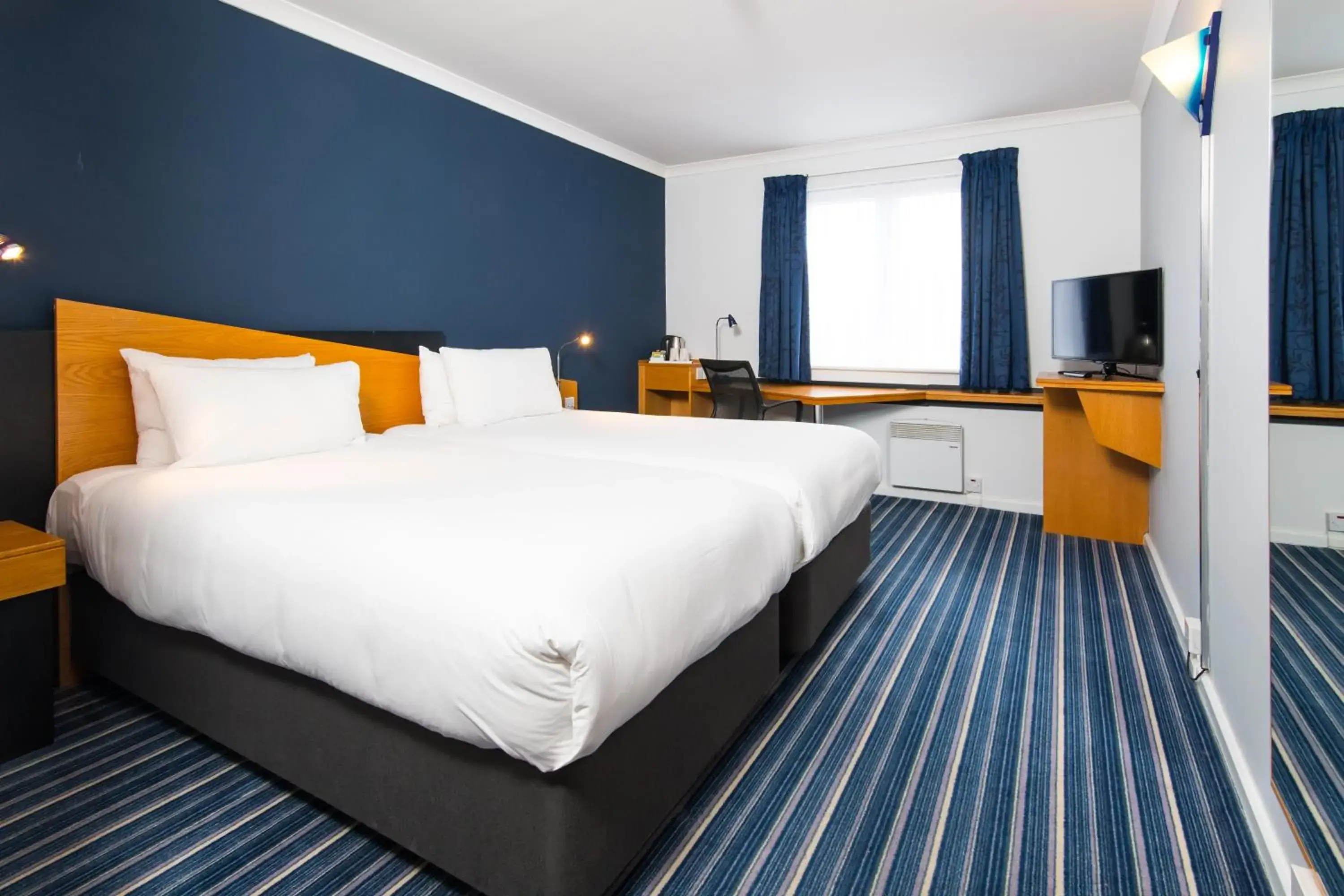 Standard Twin Room with Free Hot Breakfast in Holiday Inn Express Manchester East by IHG Standard Twin Room with Free Hot Breakfast in Holiday Inn Express Manchester East by IHG