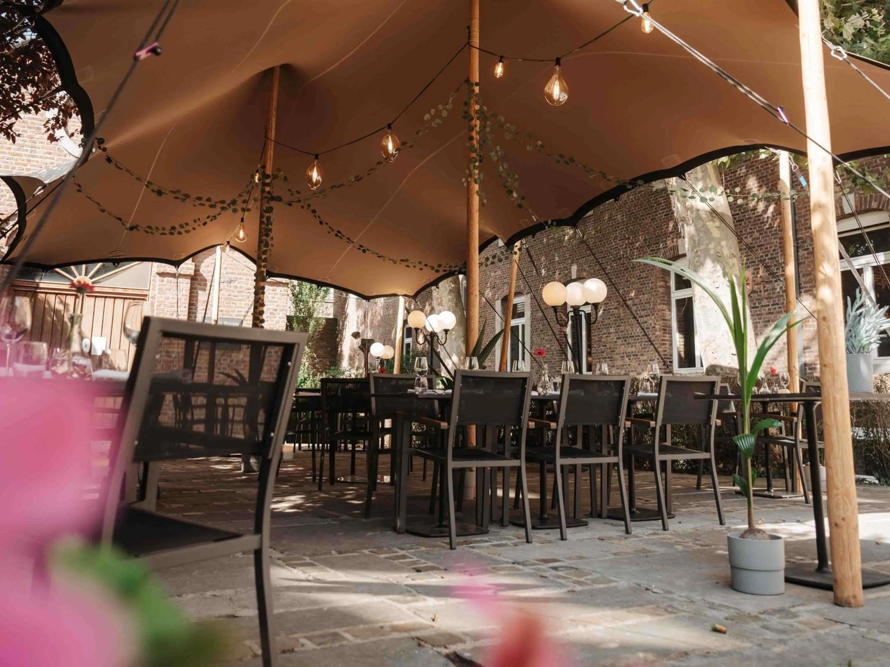 Property building in Mercure Liege City Centre