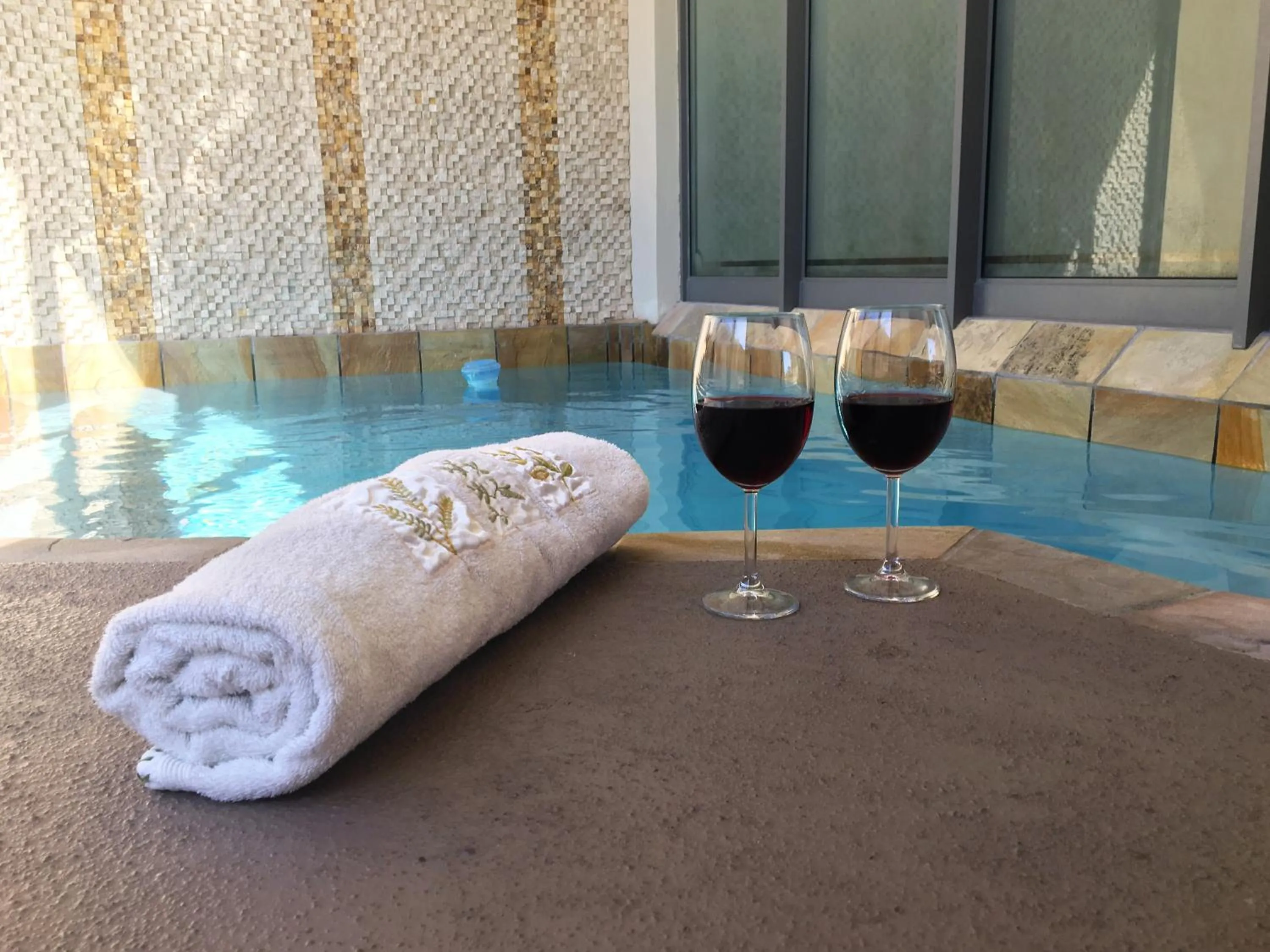 Swimming pool in Marine 5 Boutique Hotel