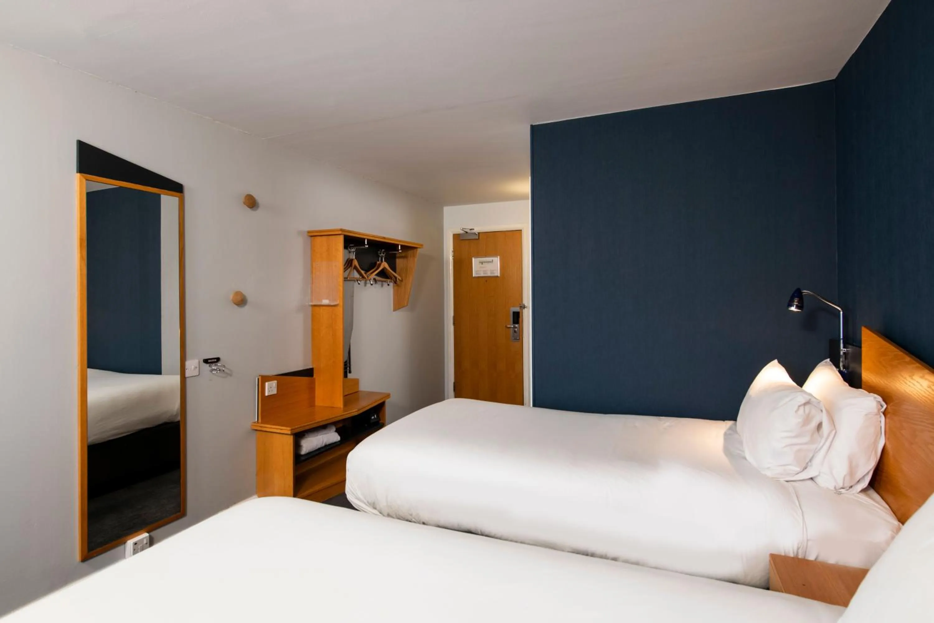 Bed in Holiday Inn Express Peterborough by IHG