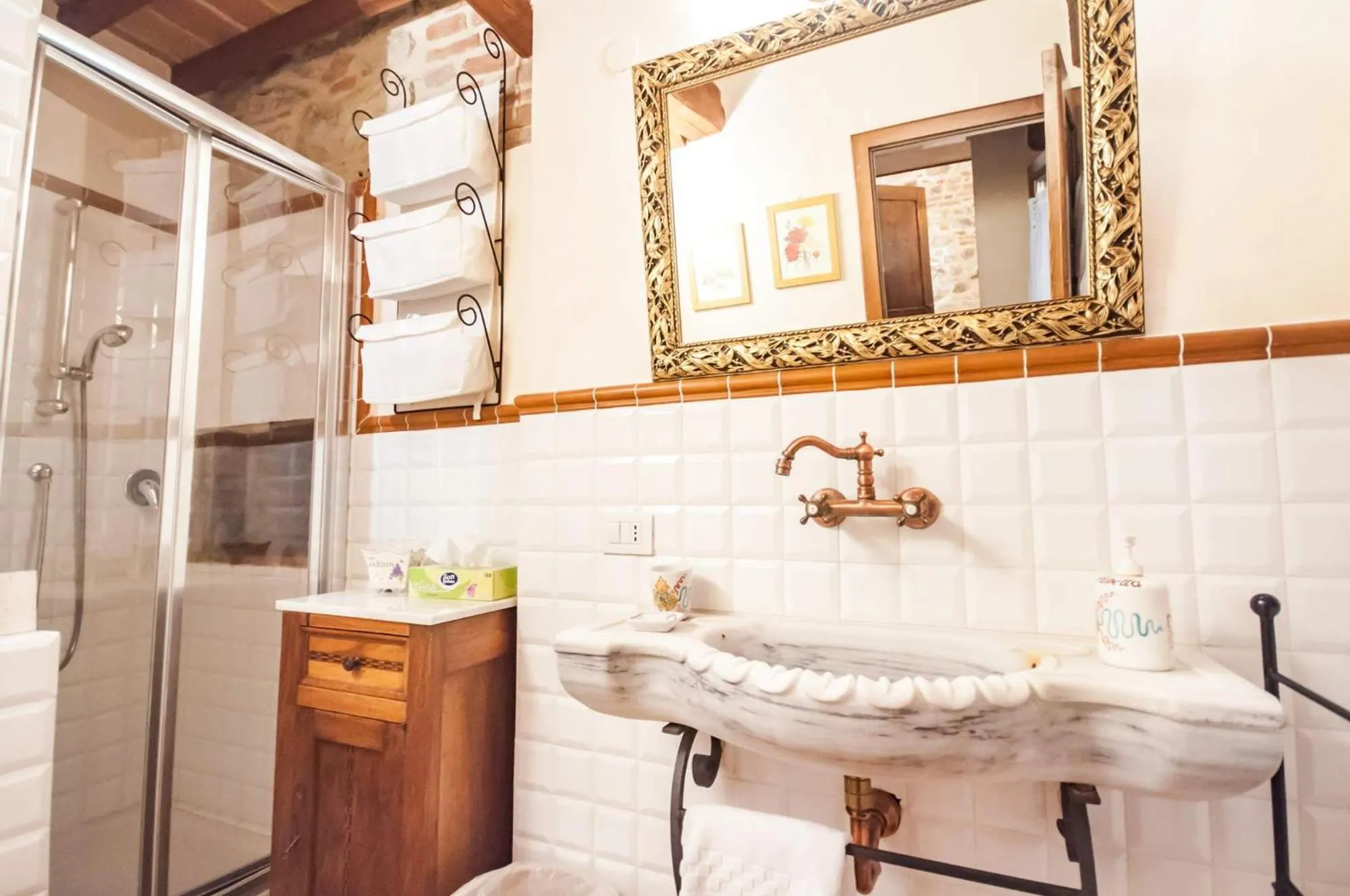 Bathroom in B&B Antica Gabella