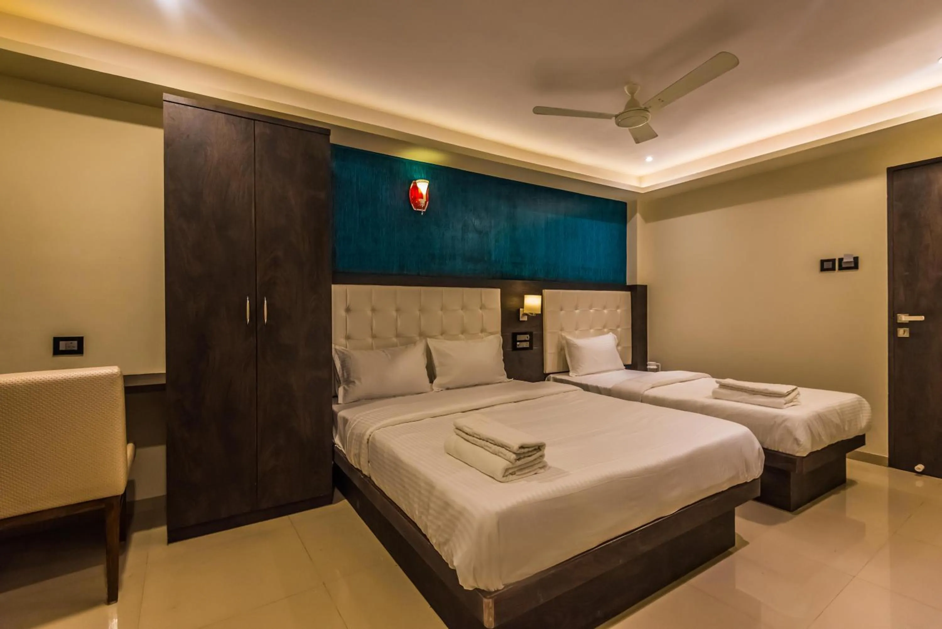Bed in Hotel atlas grand andheri midc