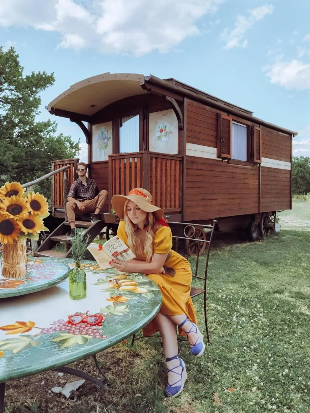 People in La Locanda nel vento