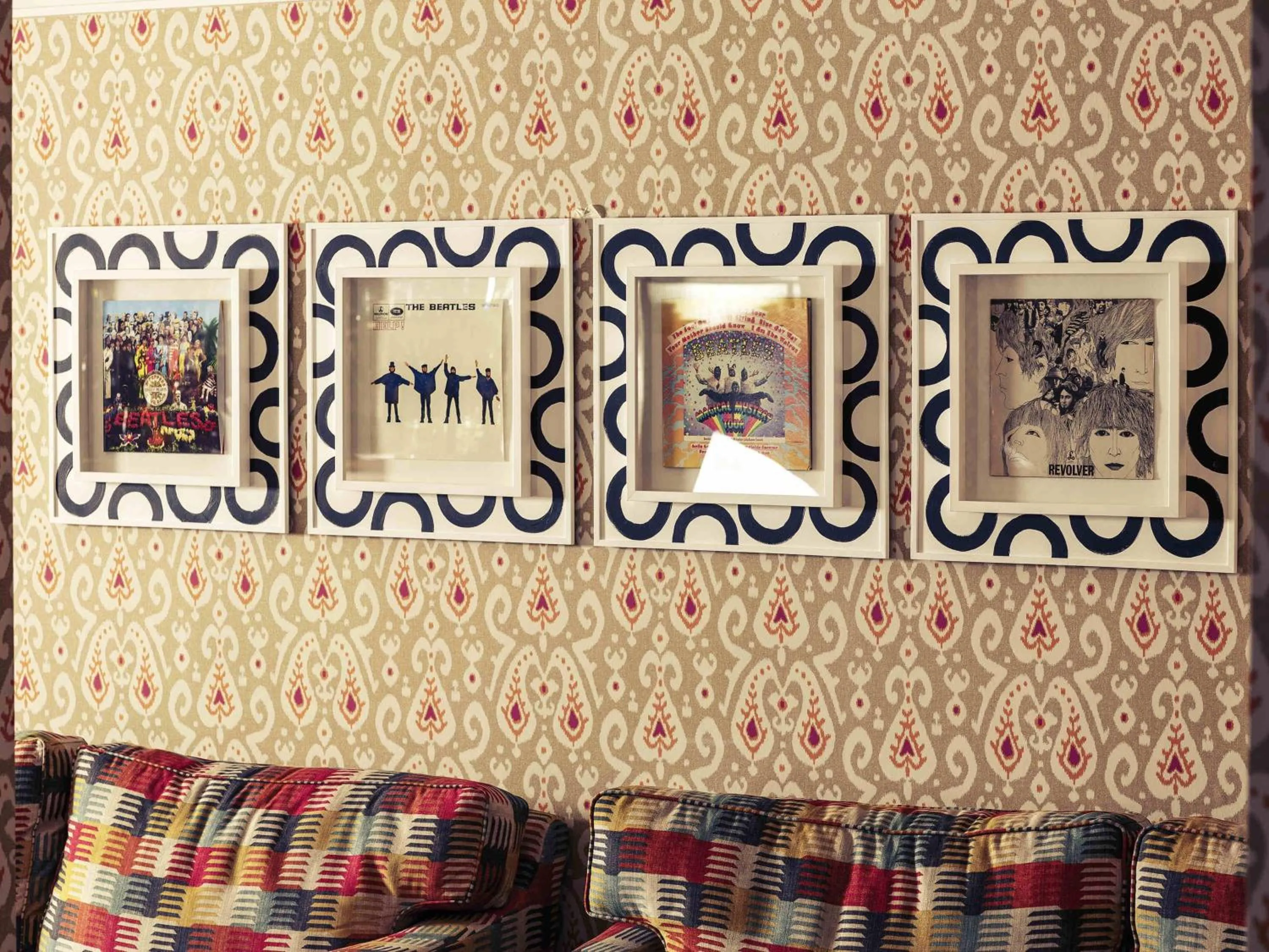 Lounge or bar in Mercure Maidstone Great Danes Hotel