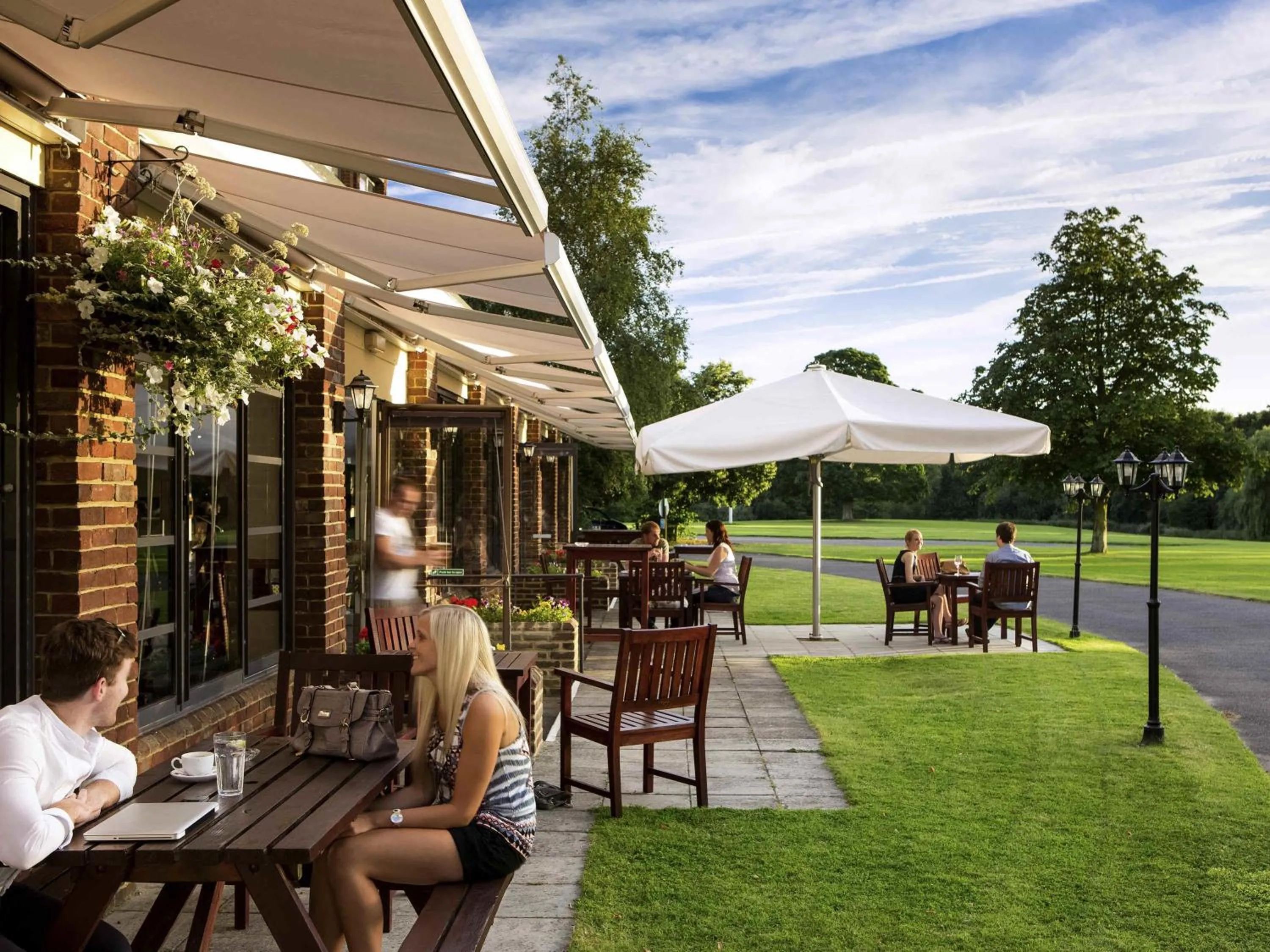 Property building in Mercure Maidstone Great Danes Hotel