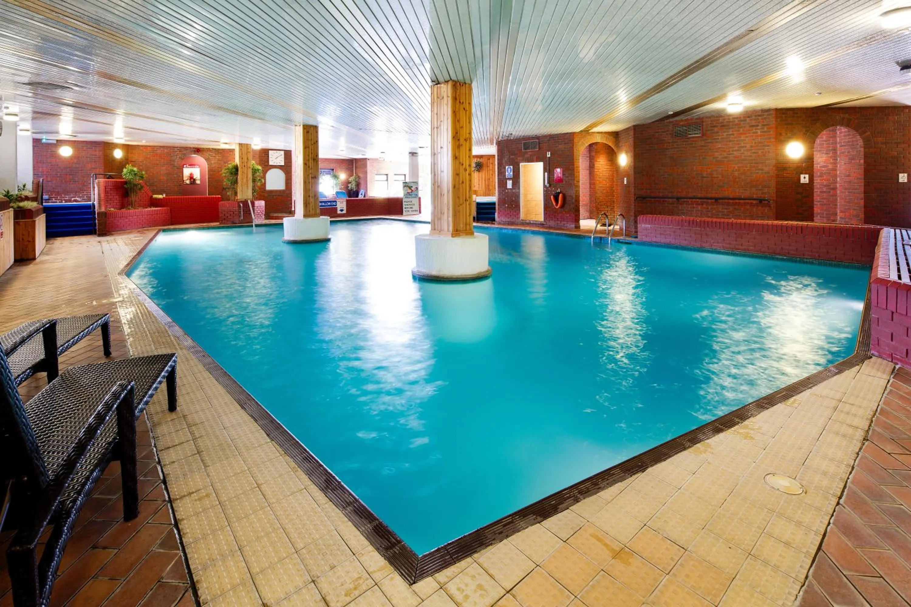 Swimming pool in Mercure Maidstone Great Danes Hotel