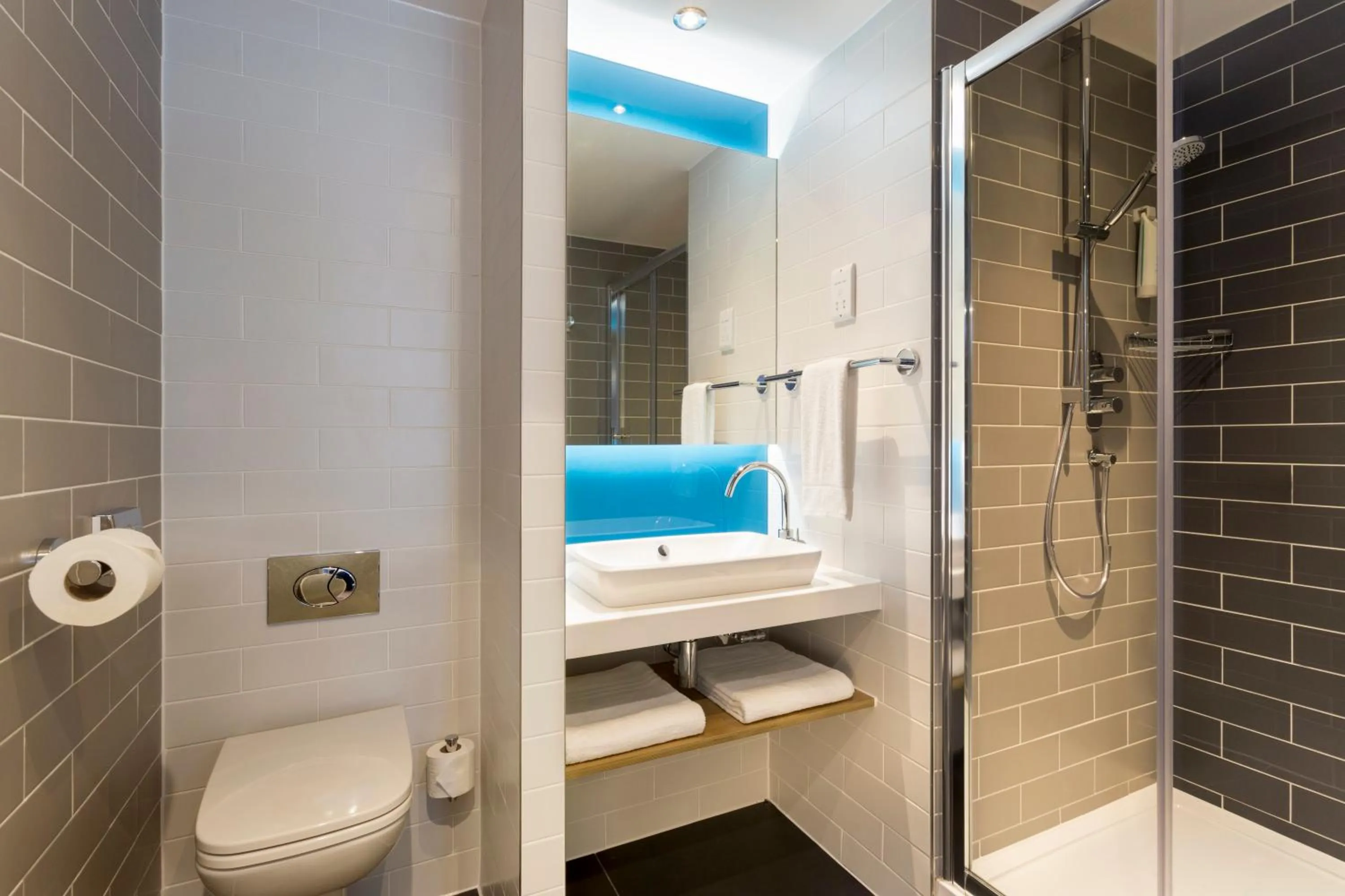 Bathroom in Holiday Inn Express Southwark by IHG
