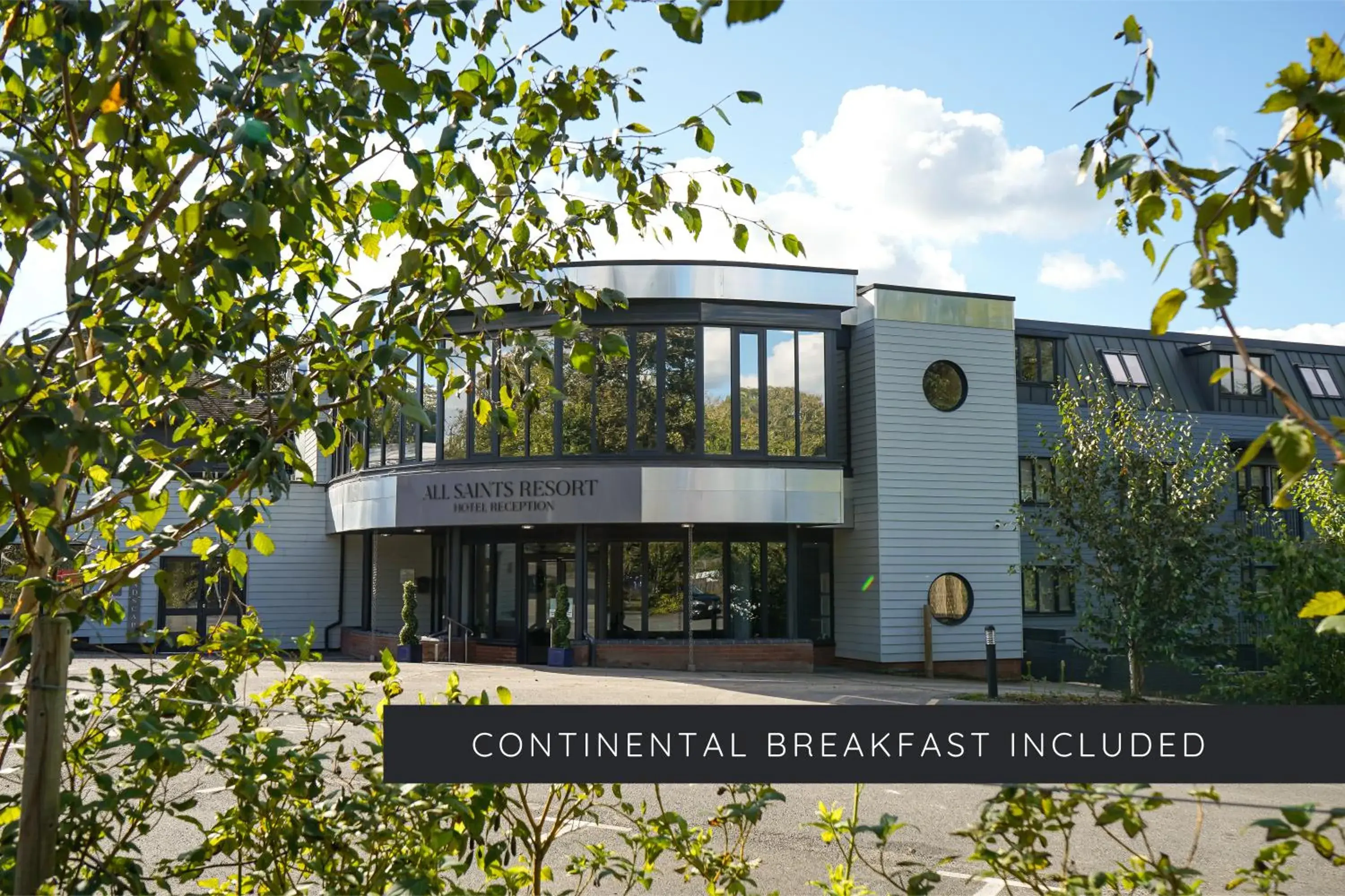 Deluxe Twin Room in All Saints Resort Deluxe Twin Room in All Saints Resort