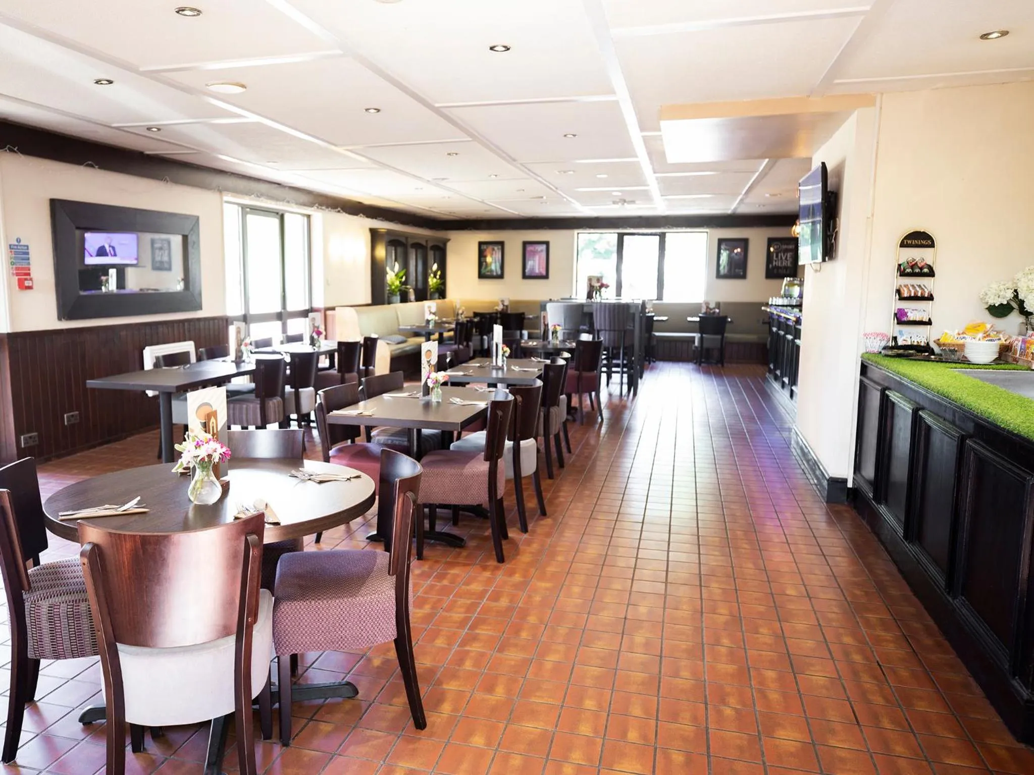 Restaurant/places to eat in Campanile Milton Keynes - Fenny Stratford