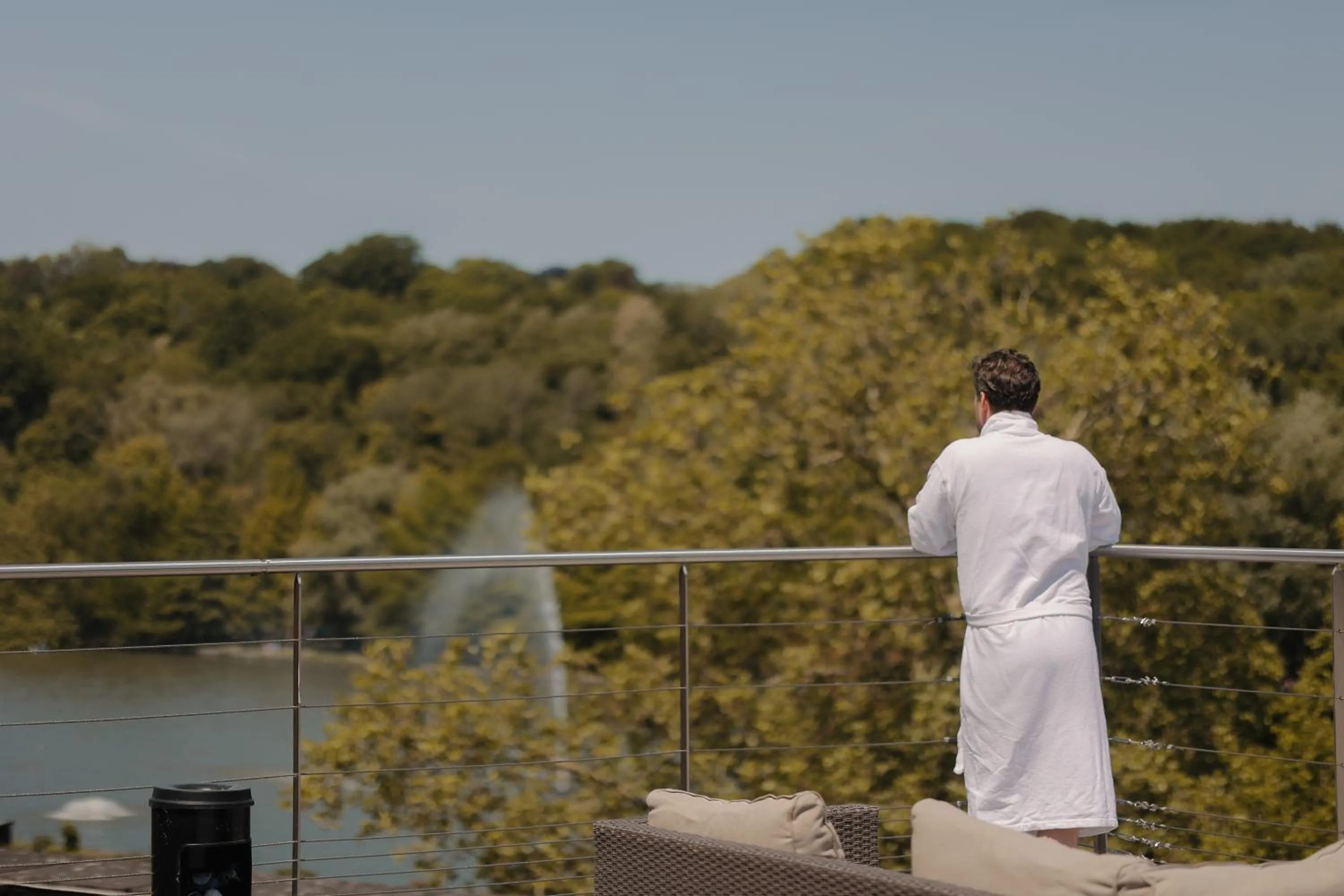 Spring in Martin's Château Du Lac