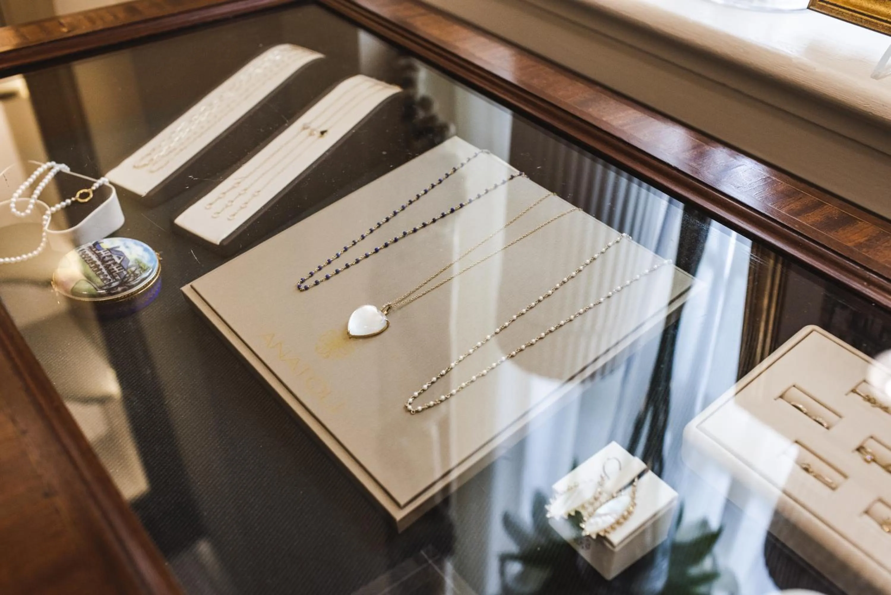 On-site shops, Bed in Williamsburg Inn, an official Colonial Williamsburg Hotel