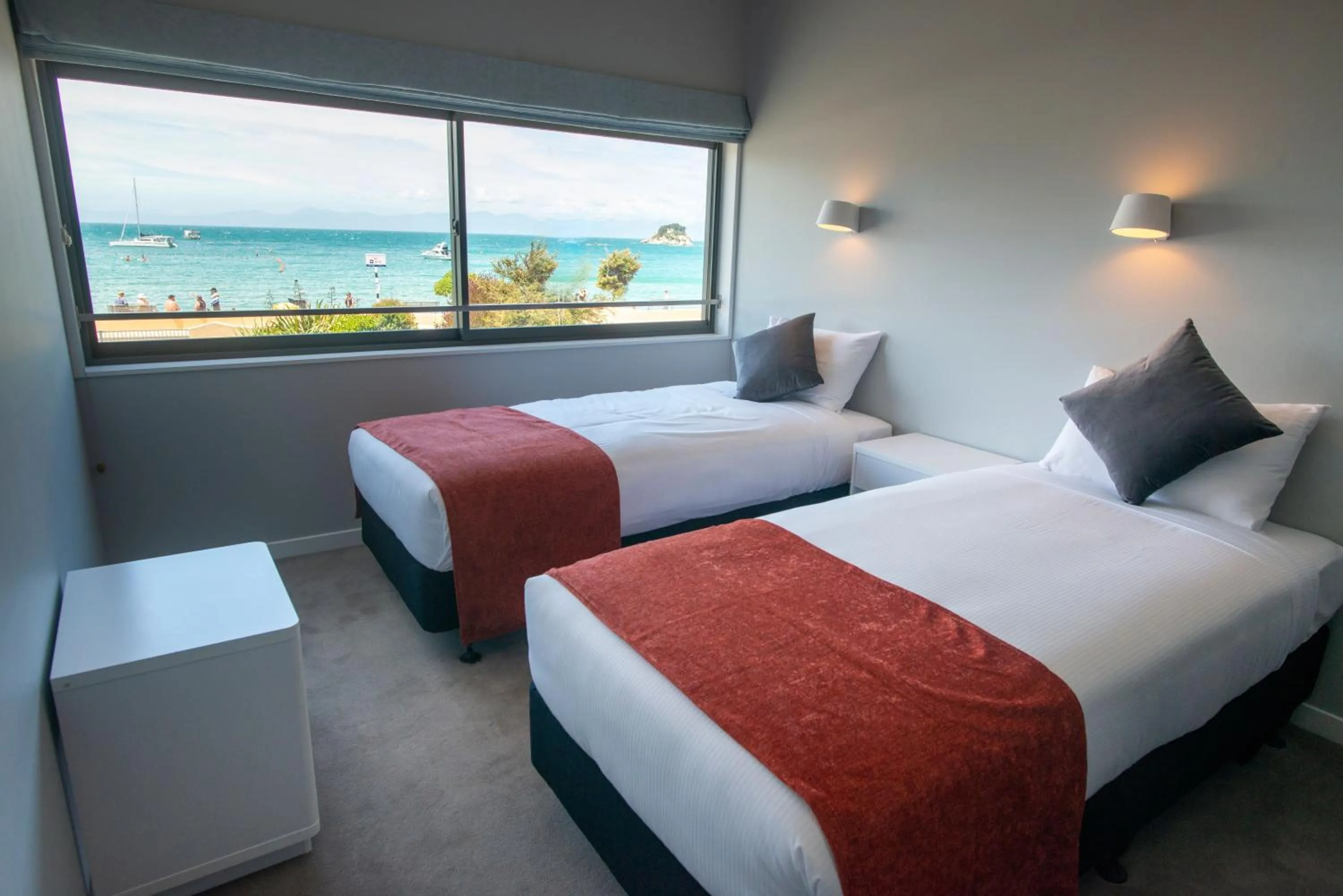 Bedroom, Bed in Kaiteriteri Recreation Reserve Apartments