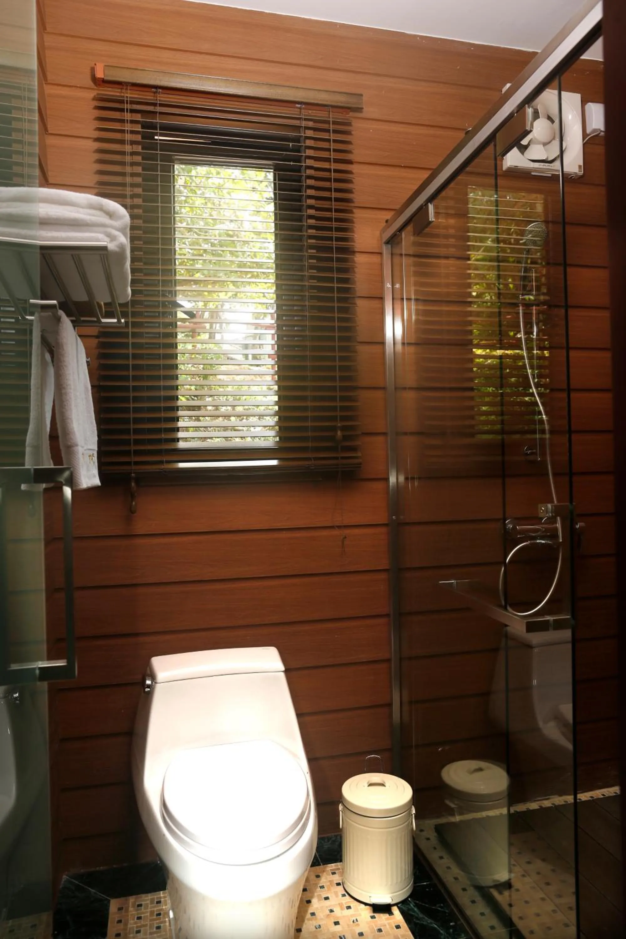 Shower in Shell Villa apartel resort