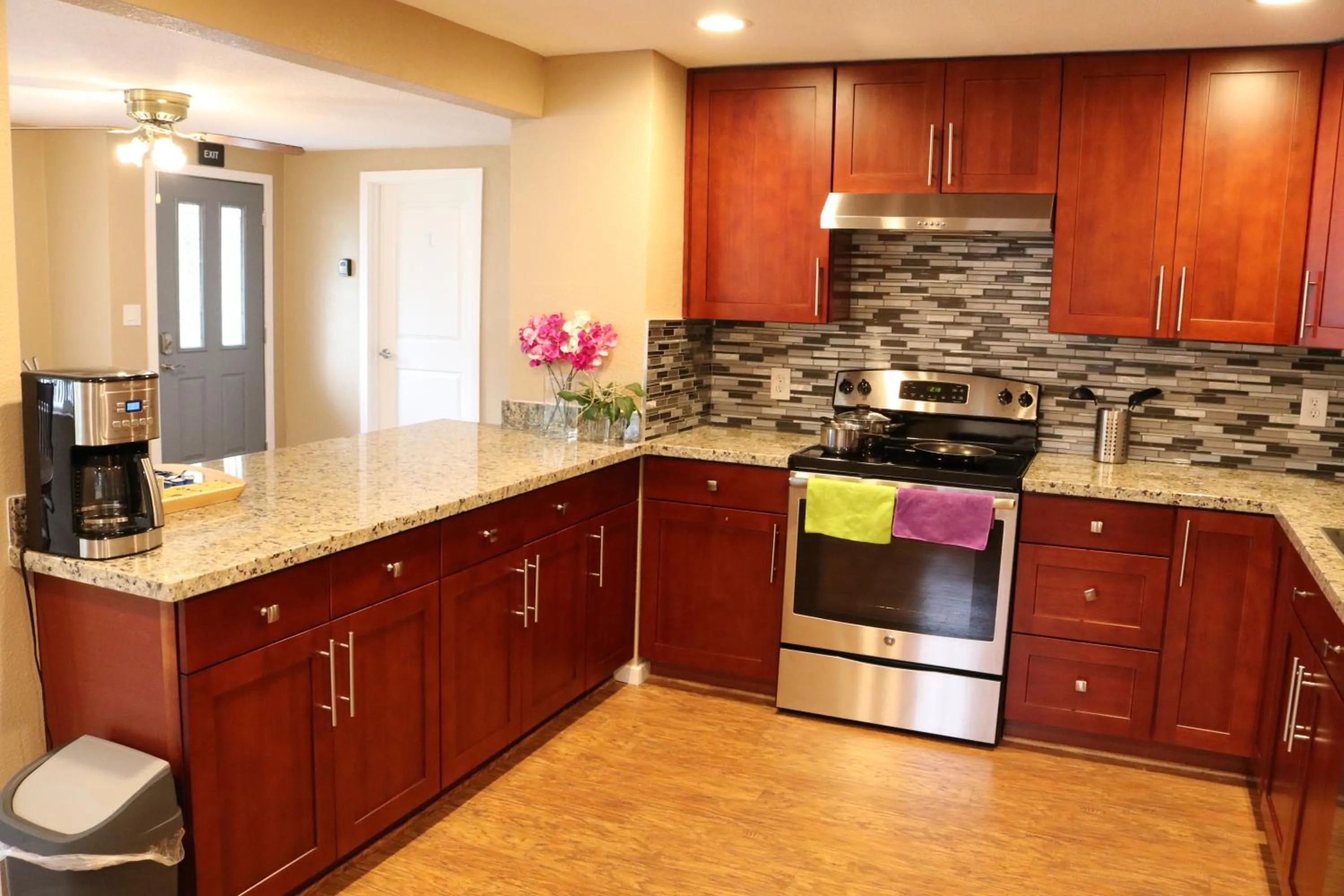 Kitchen or kitchenette in Quiet, clean and comfortable room