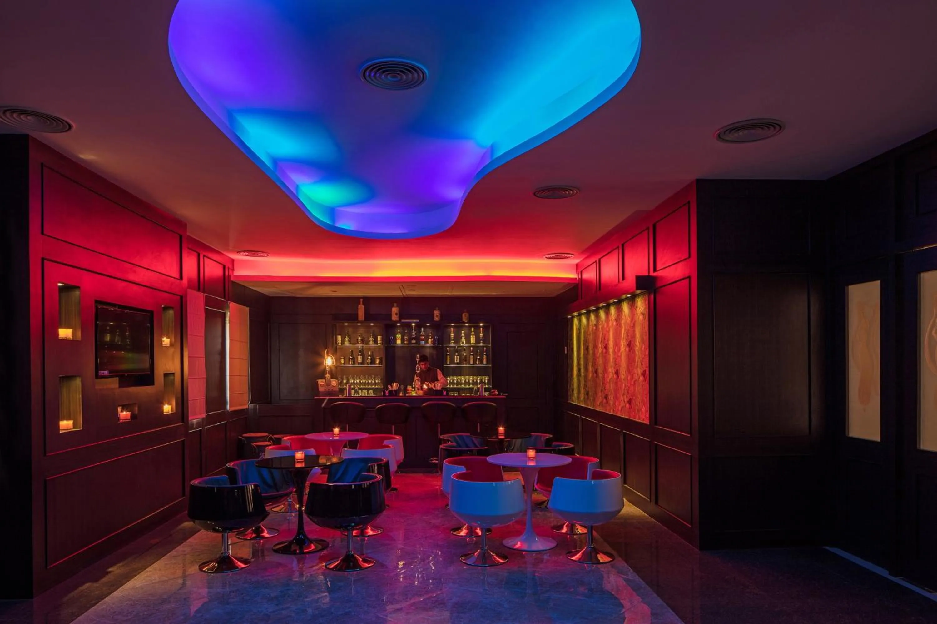 Lounge or bar in Orchha Palace and Convention Centre