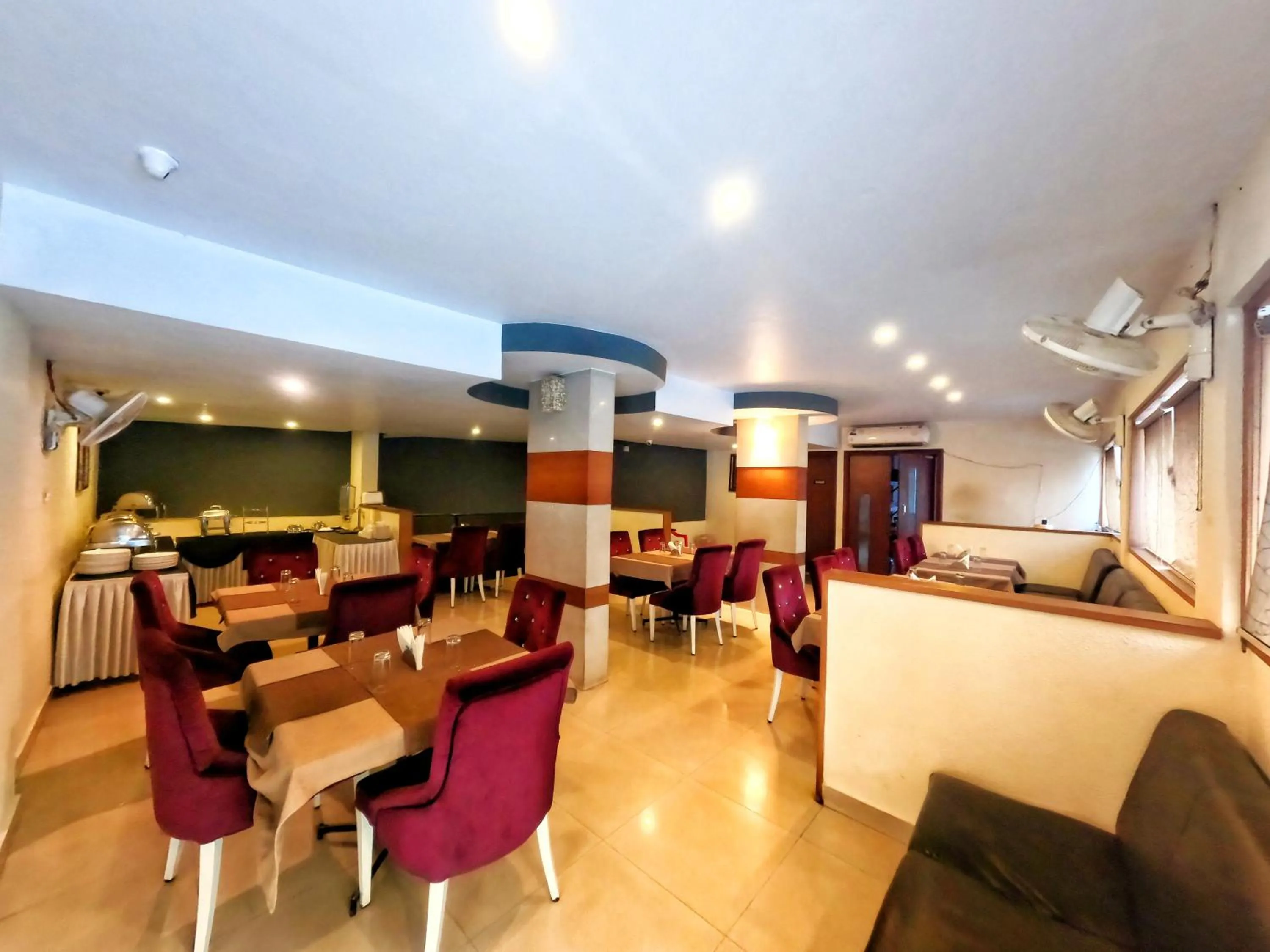 Restaurant/places to eat in Green Park Residency