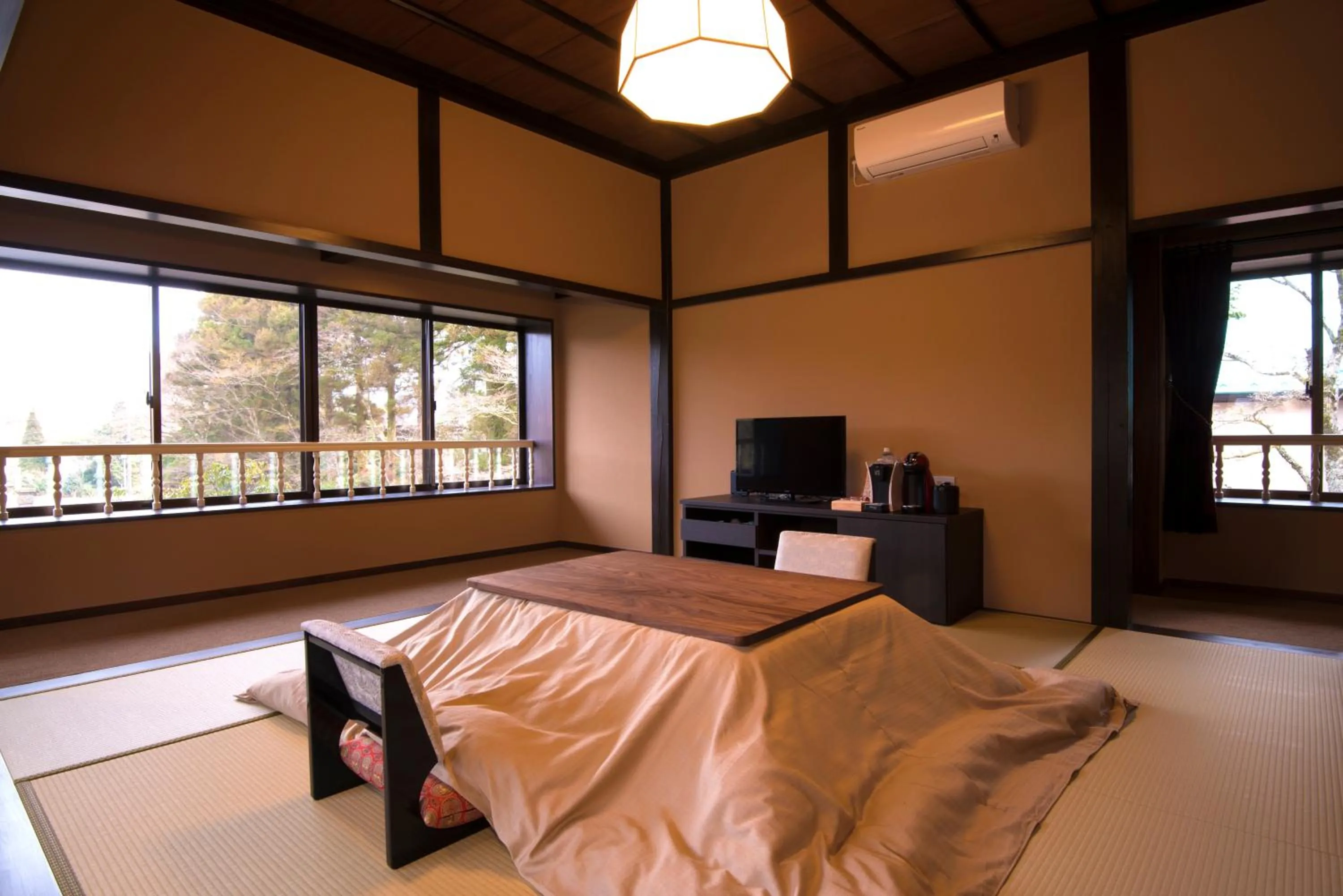 Photo of the whole room, Bed in Matsuzakaya Honten