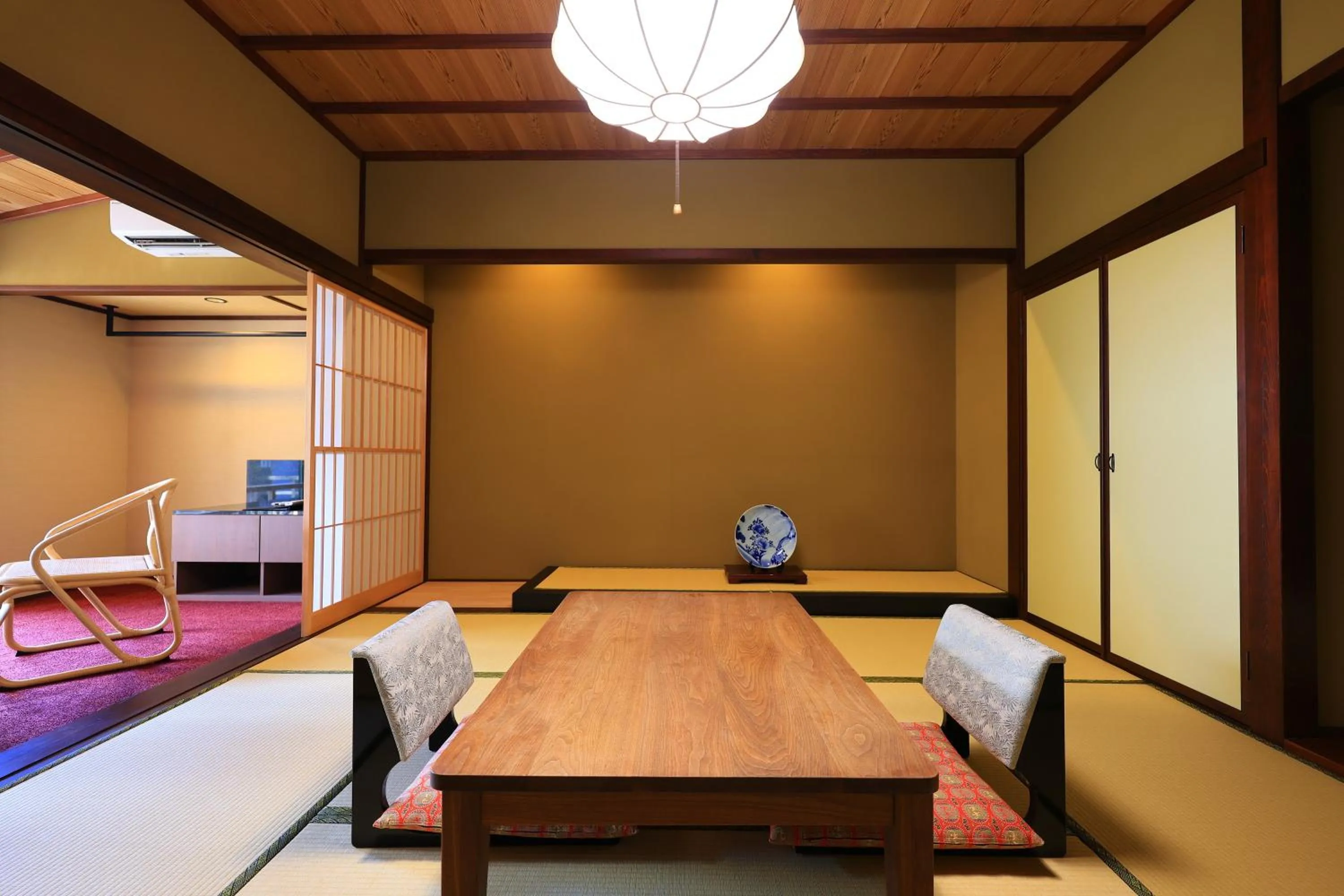 Living room, Bed in Matsuzakaya Honten