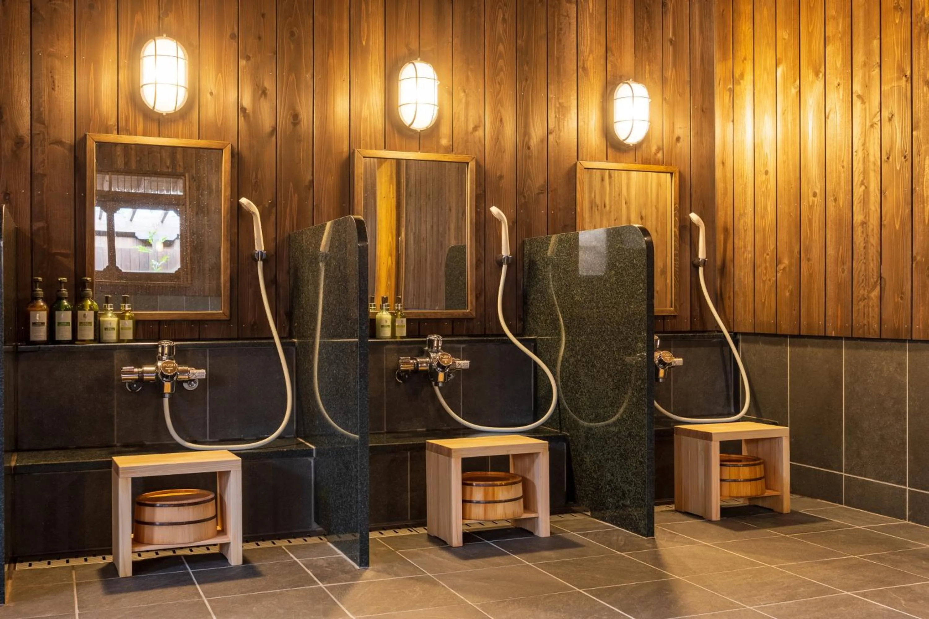 Public Bath in Matsuzakaya Honten