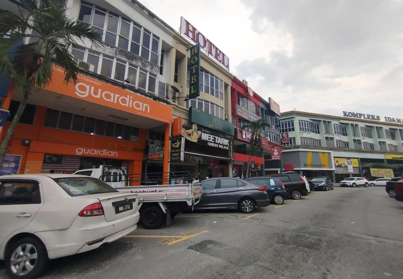 Property building in Fast Hotel Idaman Near To IIUM KL