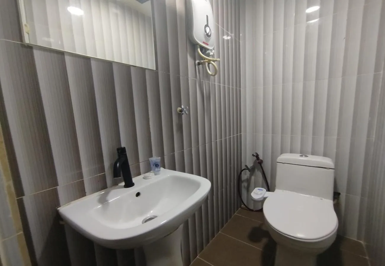 Shower in Fast Hotel Idaman Near To IIUM KL